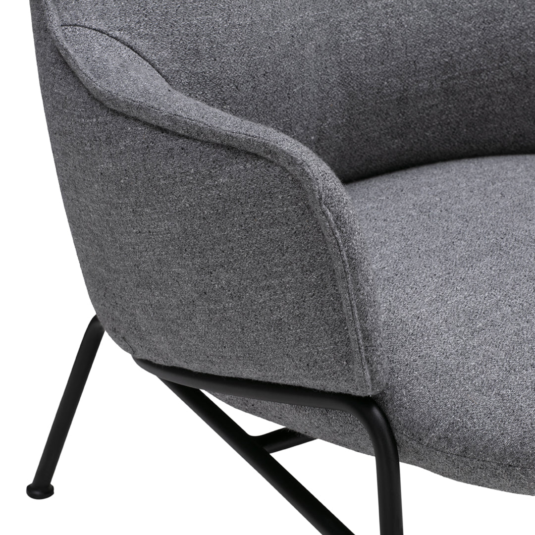 Comfortable Aloe Lounge Chair for Living Room & Patio - Breathable Fabric, Ergonomic Design, Perfect for Relaxing & Reading