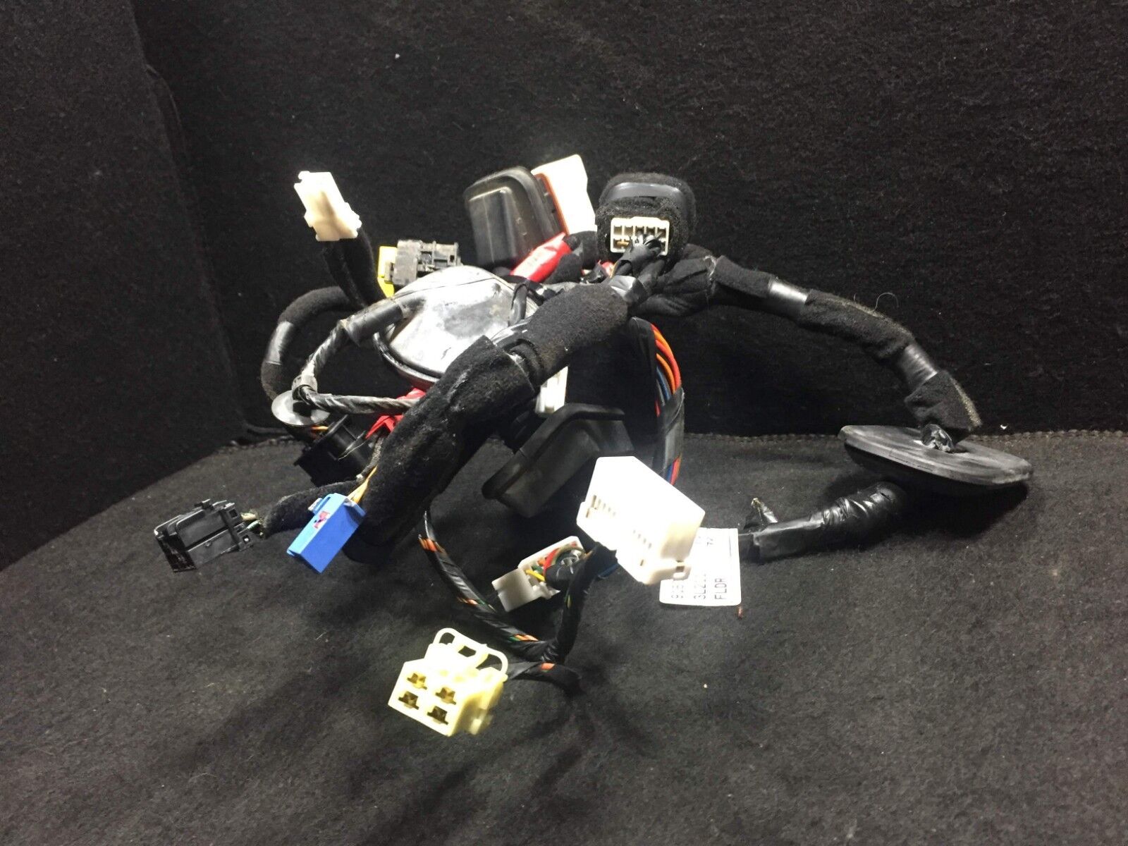 2006-2011 Hyundai Azera Front Left Driver Side Door Wire Harness OEM D24 - Replacement Electrical Connector for Power Windows & Locks