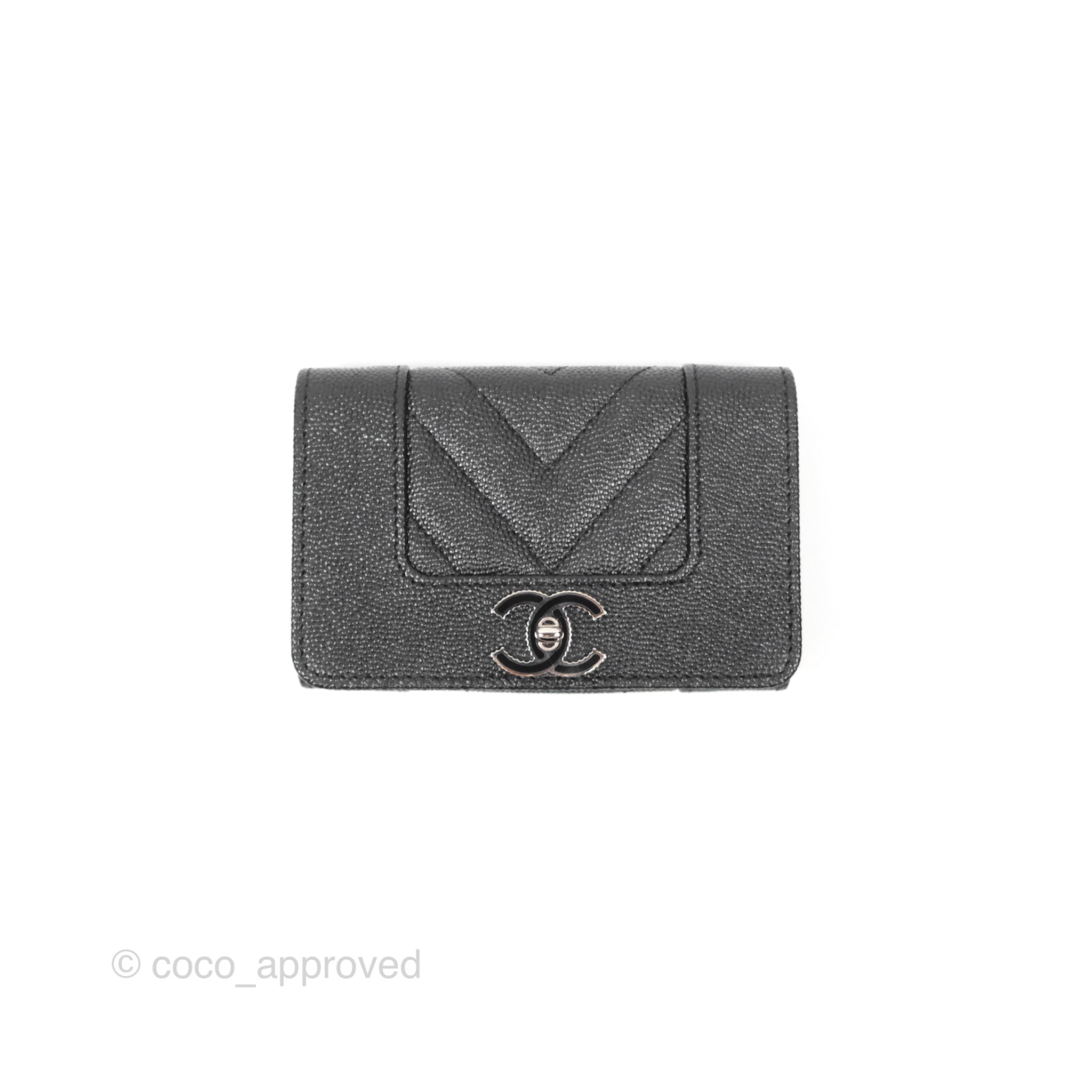 Chanel Chevron Mademoiselle Card Holder in Iridescent Black Caviar Leather with Silver Hardware - Perfect for Everyday Luxury & Compact Wallet Organization