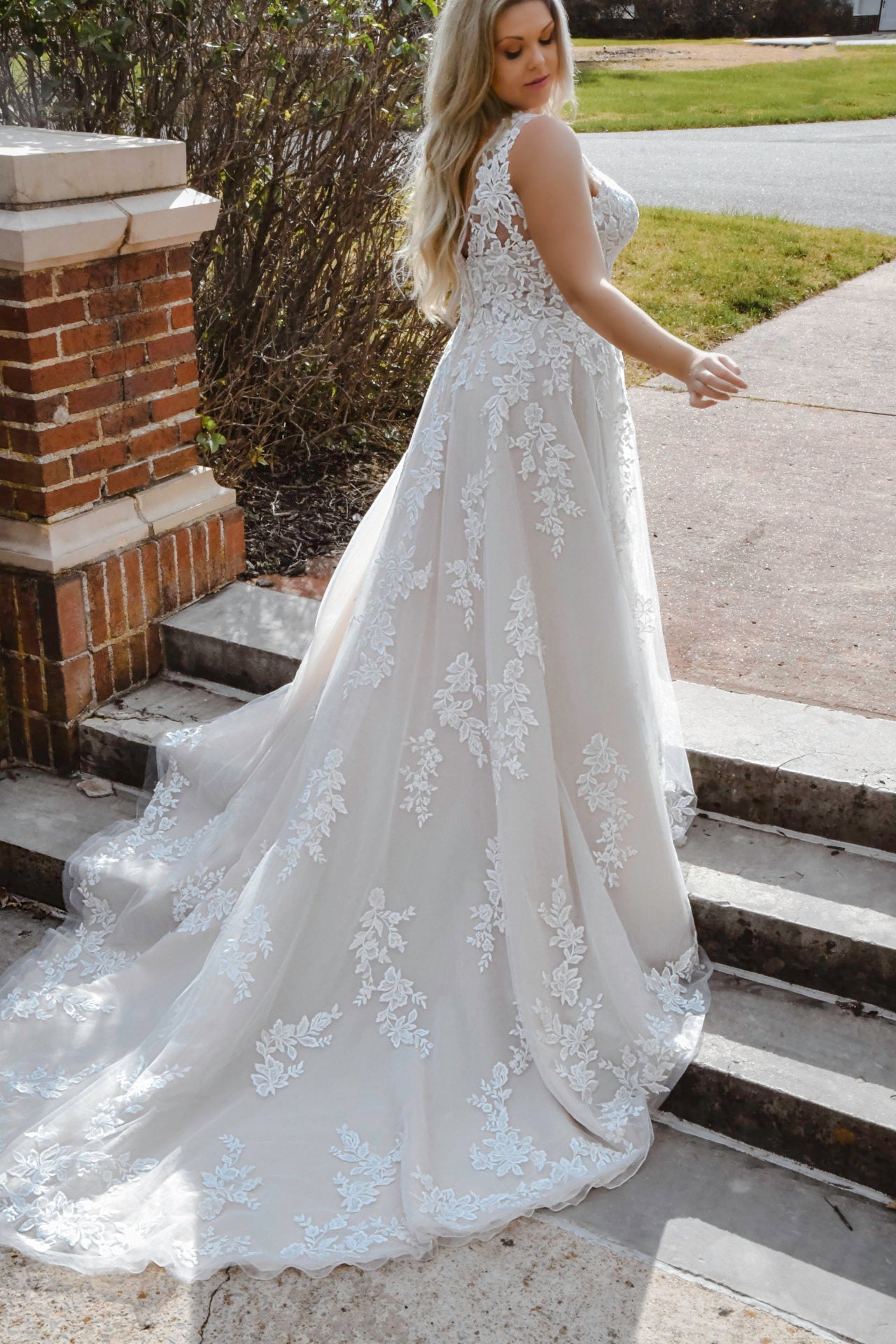 Stella York Angel Wedding Dress - Elegant Lace A-Line Gown for Brides | Perfect for Church Ceremonies, Beach Weddings & Formal Events