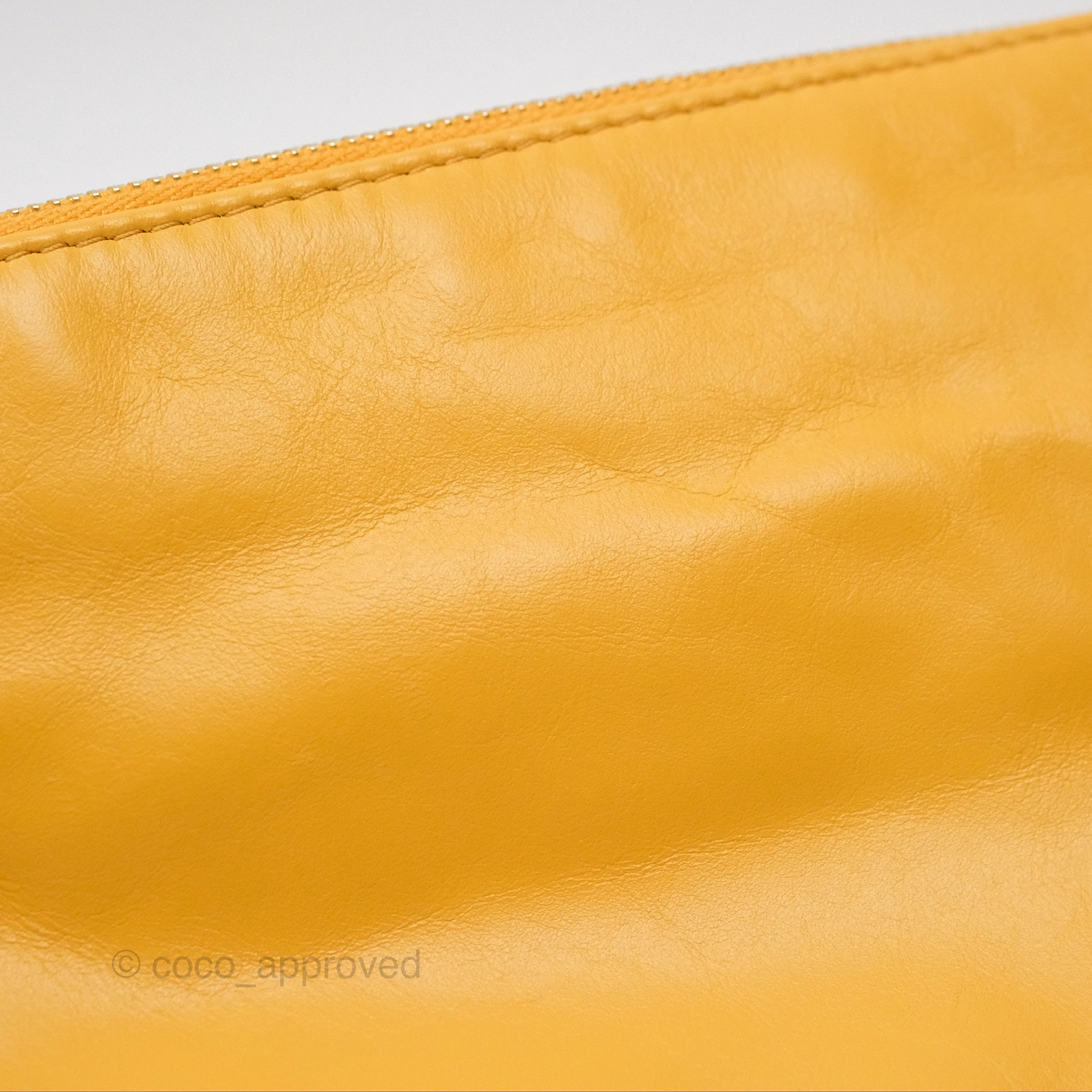 Chanel 22 Small Handbag in Mustard Yellow - Shiny Aged Calfskin Leather with Aged Gold Hardware | Luxury Crossbody Bag for Women, Perfect for Everyday Use & Special Occasions