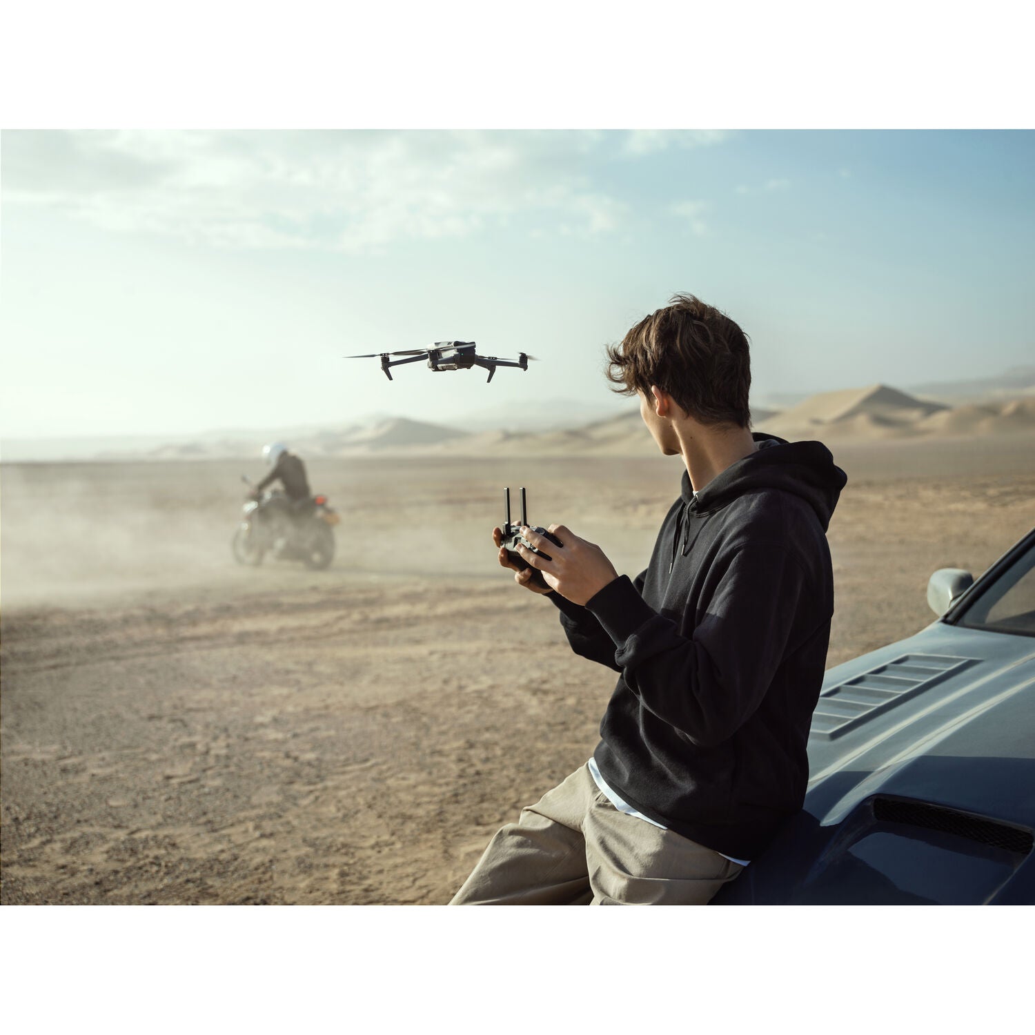DJI Mavic 3 Cine Premium Combo - 4K Drone with Hasselblad Camera, 46 Mins Flight Time, Omnidirectional Obstacle Sensing - Perfect for Aerial Photography, Cinematic Filming & Professional Videography