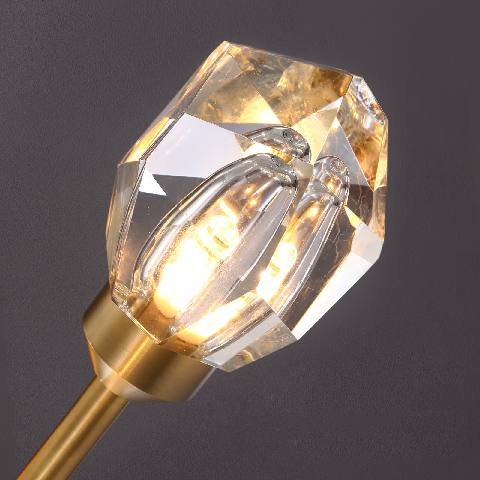 Stylish Donovan Wall Lamp - Modern LED Sconce Lighting for Bedroom, Living Room & Hallway - Energy Efficient Home Decor