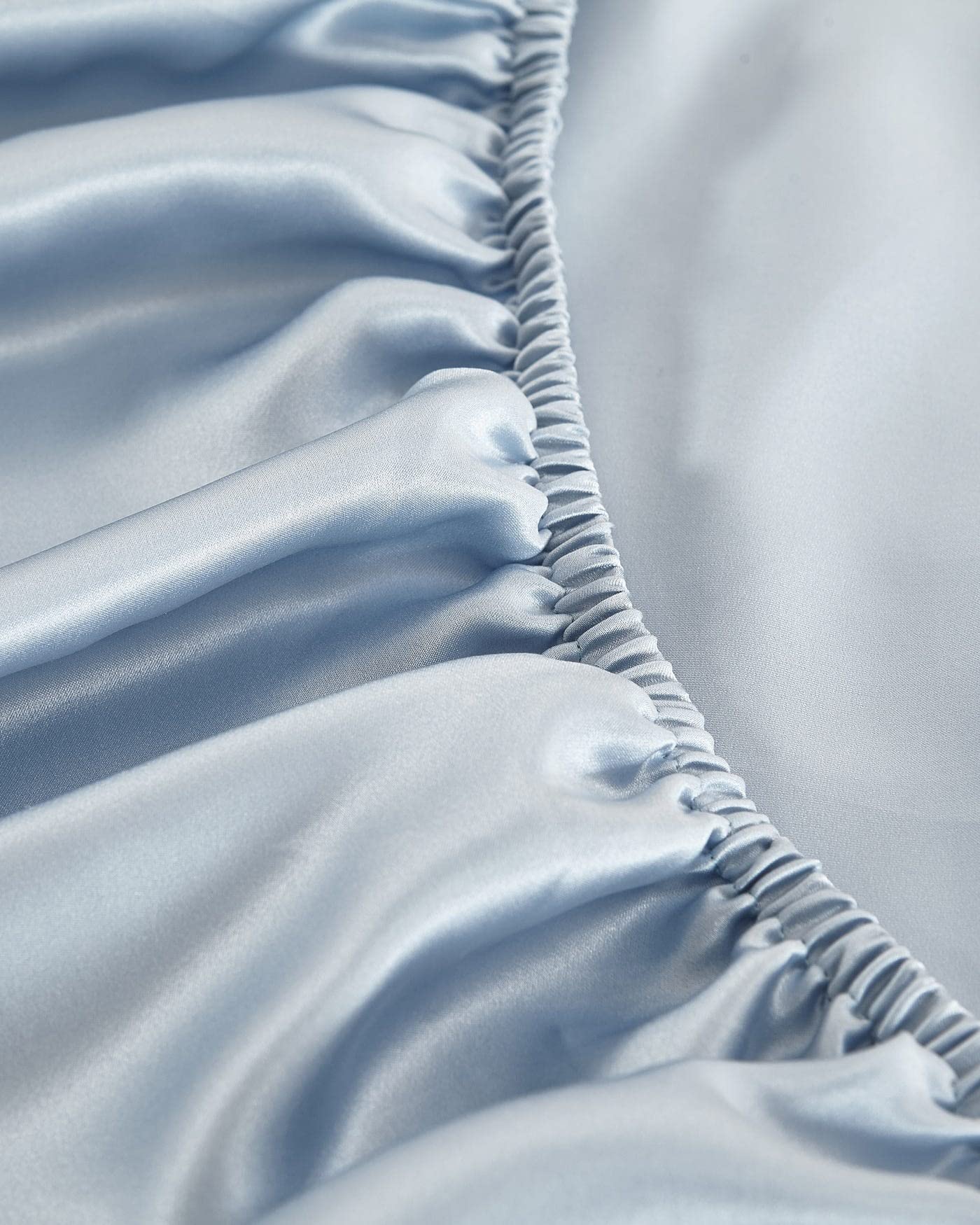 Luxurious Ultra Soft Silky Satin 6-Piece Bed Sheet Set - Queen Size, Wrinkle-Free & Breathable for Comfortable Sleep | Perfect for Master Bedroom, Guest Room & Hotel Use