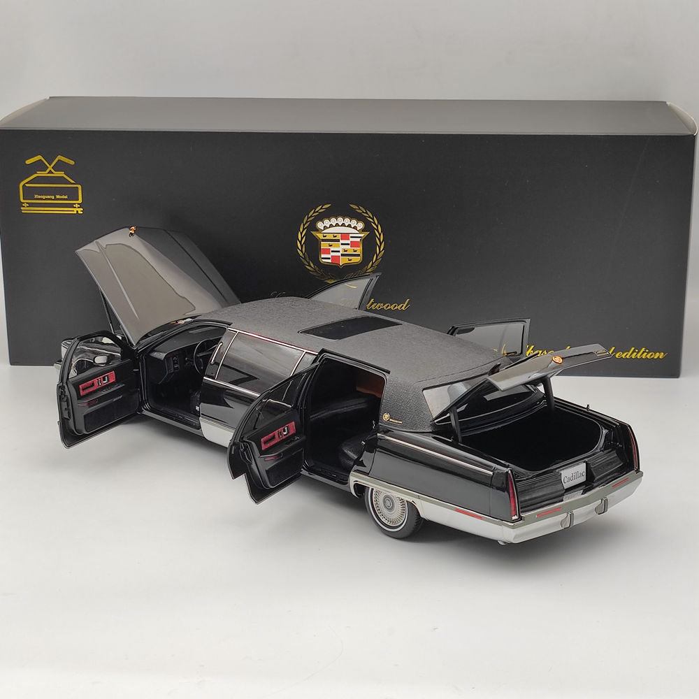 1:18 Scale Cadillac Fleetwood Long Wheelbase Diecast Model Car - Gold Logo Limited Edition (Only 99 Pieces) - Collectible Toy Car Gift for Adults & Car Enthusiasts - Perfect for Display, Collection and Special Occasion Gifts