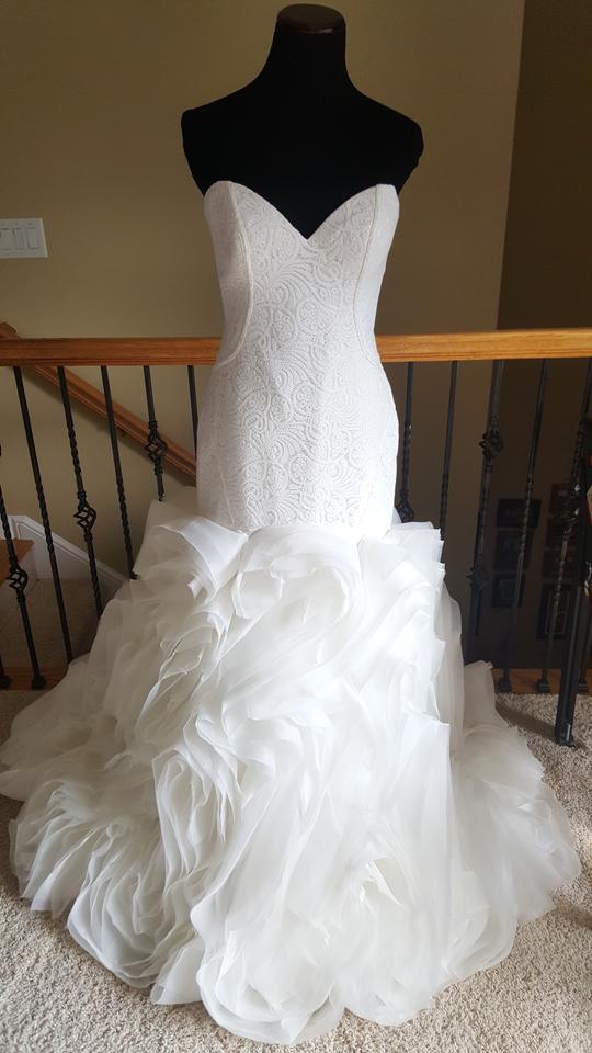 Martina Liana 777 Wedding Dress Sample Gown - Elegant A-Line Bridal Gown for Wedding Ceremony & Formal Events