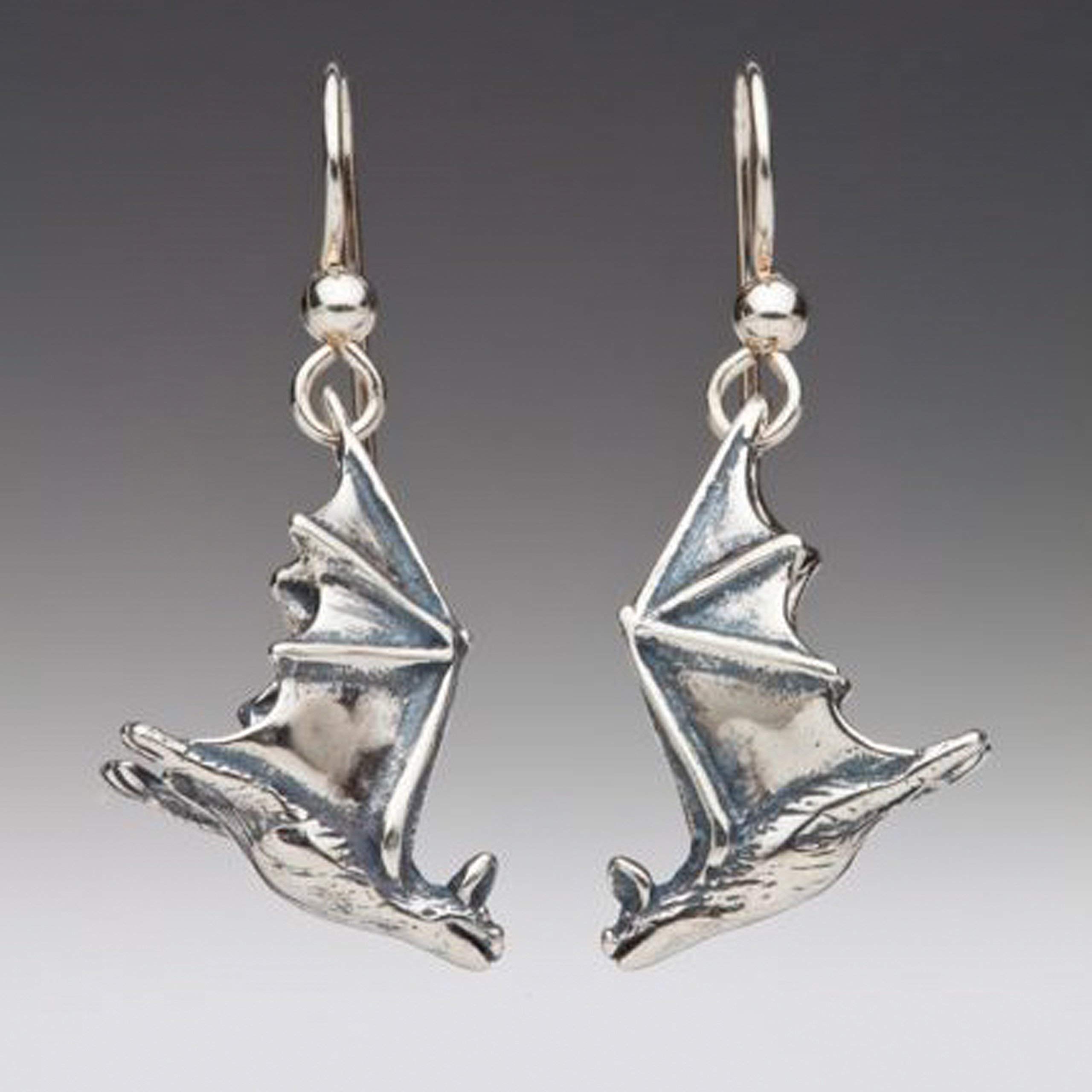 Stylish Silver Bat Earrings - Gothic Bat Wing Jewelry for Women - Perfect for Halloween, Cosplay & Gothic Fashion