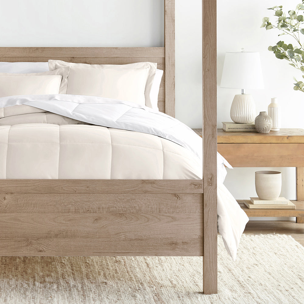 Reversible Down Alternative Comforter Set - All Season Hypoallergenic Bedding - Queen Size for Cozy Bedroom & Guest Room Comfort