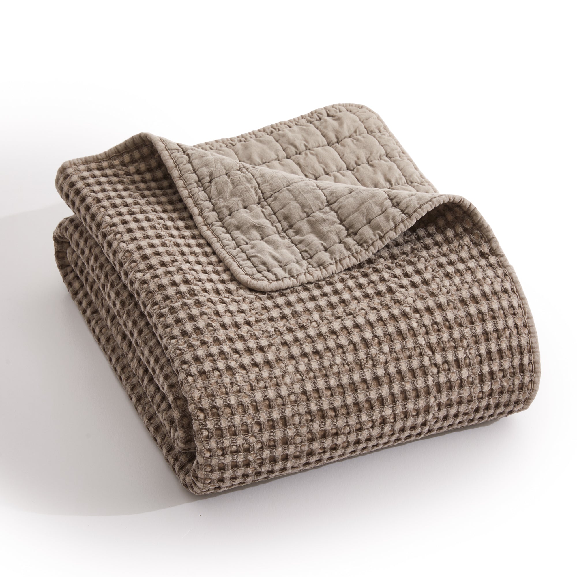 Soft Mills Waffle Quilted Throw Blanket - Cozy & Warm Bedding for Couch, Sofa, and Bed - Perfect for Winter Nights, Movie Time & Home Decor