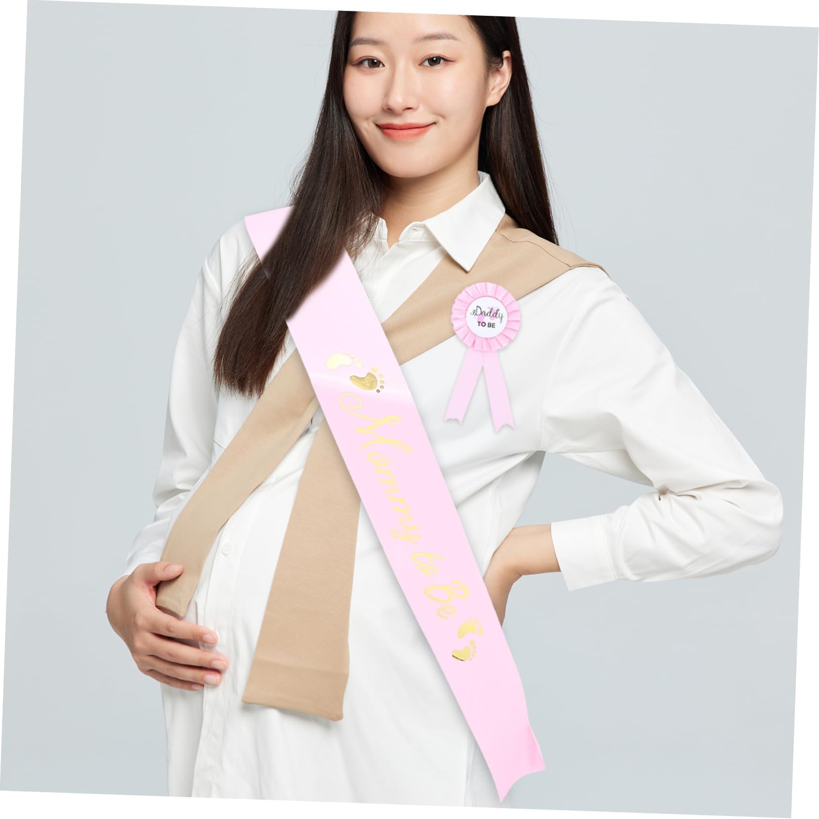 GREENADSCAPE Maternity Shoulder Sash & Badge Set - Baby Shower Accessories for Mom to Be & Dad to Be - Perfect for Gender Reveal Parties, Baby Showers & Pregnancy Announcements