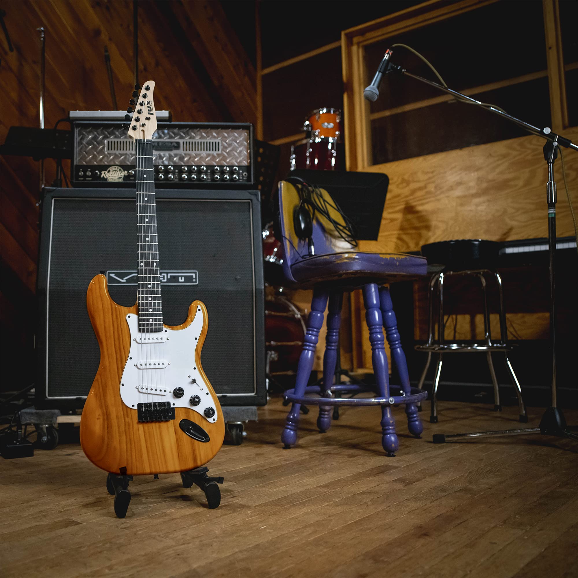 LyxPro 39 Inch Full Size Electric Guitar Starter Kit with 20W Amplifier - Mahogany Body, Digital Clip-On Tuner, 6 Strings, 2 Picks, Tremolo Bar, Shoulder Strap & Case Bag - Perfect for Beginners, Practice, Live Performances & Home Recording