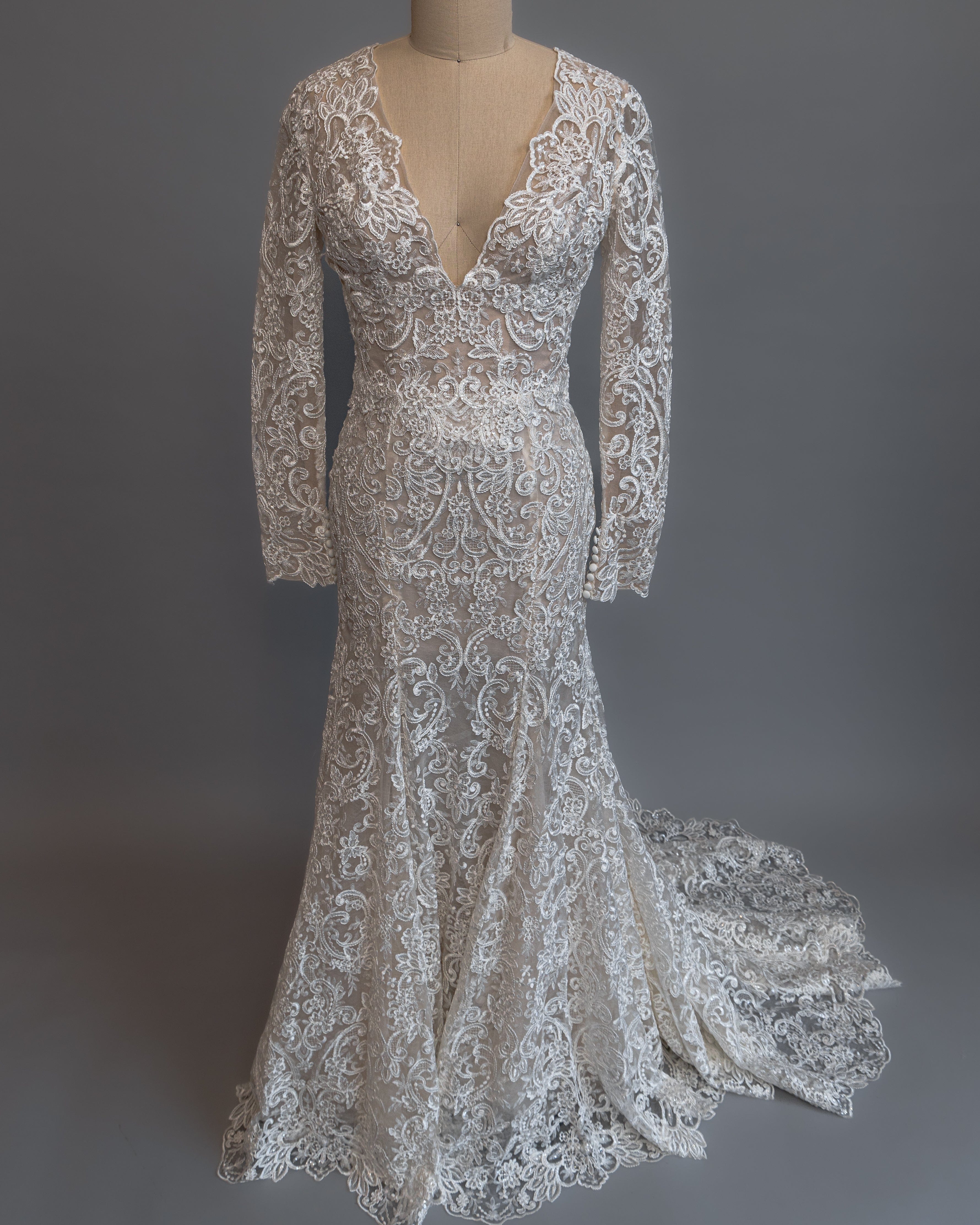 Monique Lhuillier Bliss BL20202 Wedding Dress Size 12 - Perfect for Bridal Showers, Beach Weddings & Formal Ceremonies