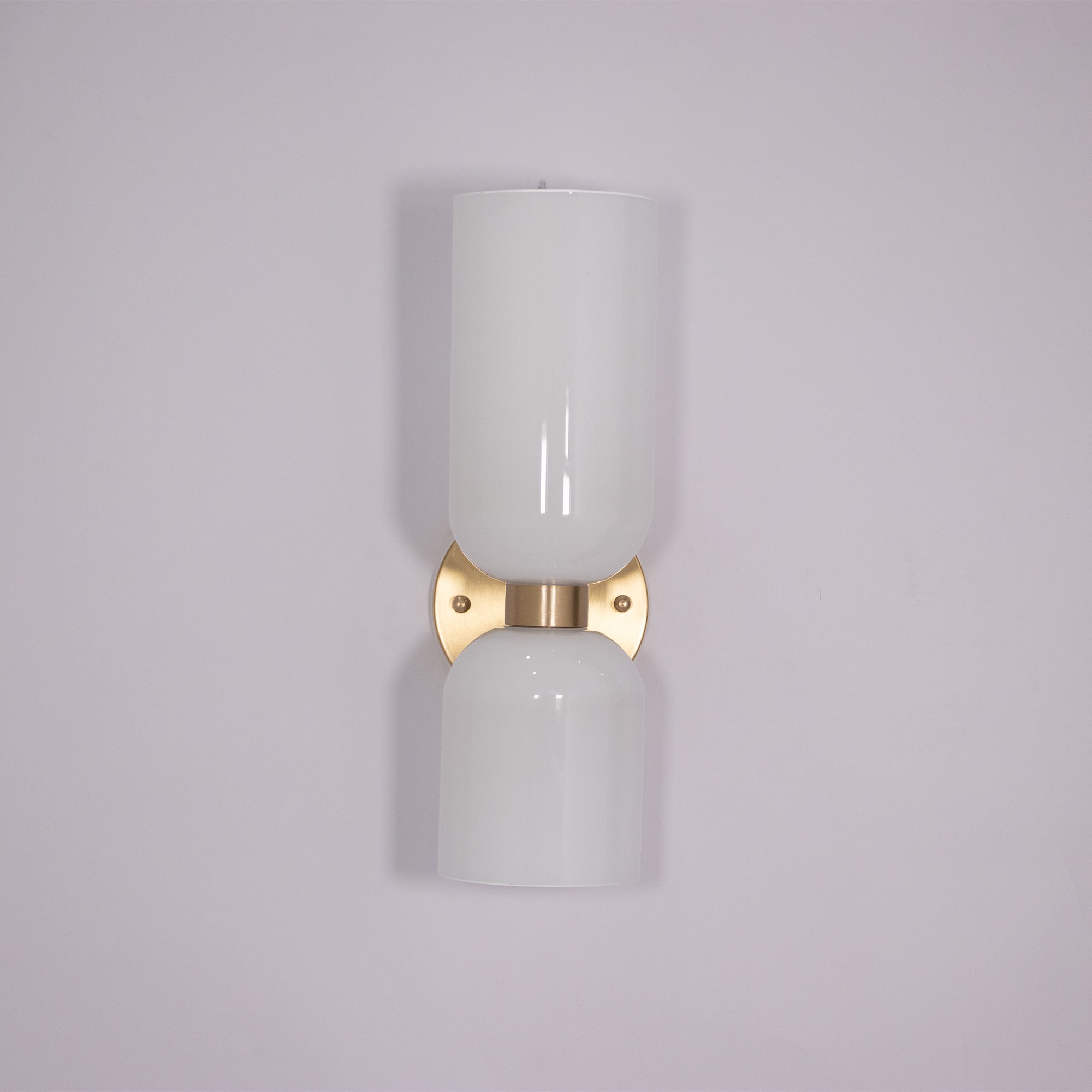 Edie Wall Lamp - Modern LED Sconce Light for Bedroom, Living Room & Hallway - Dimmable Plug-in Wall Light Fixture with Adjustable Arm - Perfect for Reading, Decor & Ambient Lighting