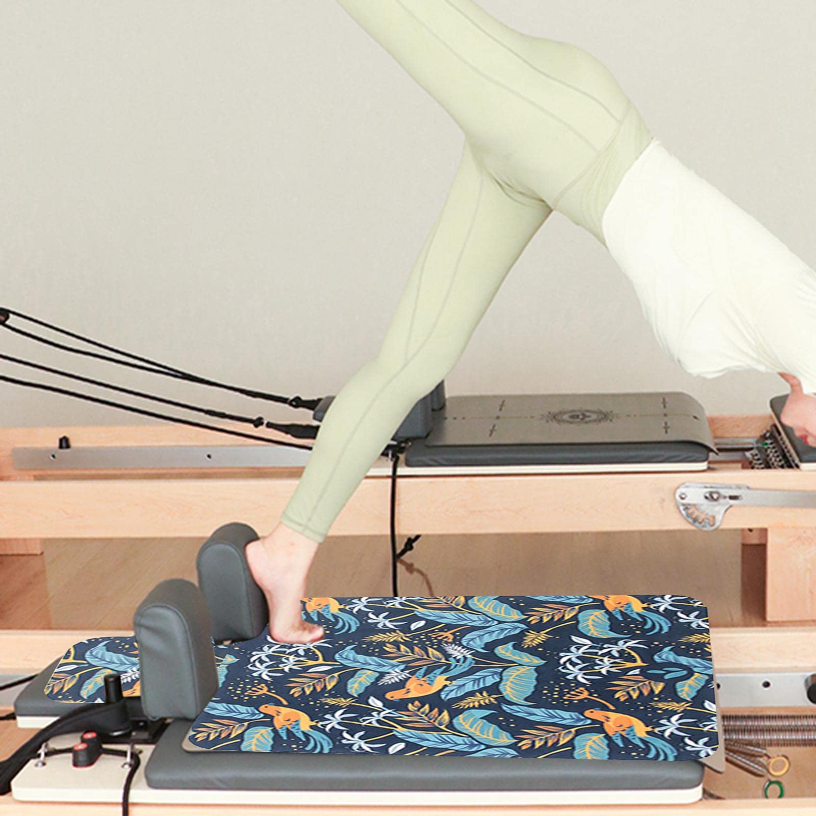 Non-Slip Pilates Reformer Mat with Great Grip - Washable Yoga Mat & Machine Towel for Home Gym, Body Balance Training - Perfect for Pilates, Yoga, Stretching & Core Workouts