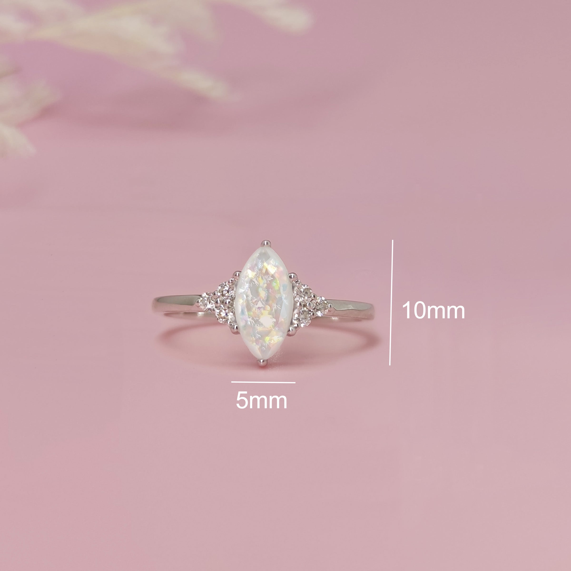Blessing Beam Memorial Ashes Ring - Cremation Jewelry for Loved Ones | Keepsake Ring for Ashes | Perfect for Remembrance, Memorial Services & Everyday Wear