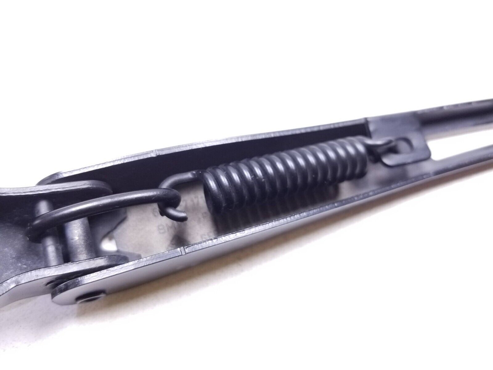 BMW E90 328i 330i 335i Wiper Blade Arms Set - Left & Right Side Replacement Parts (2006-2011) - Perfect for Rainy Weather & Winter Driving