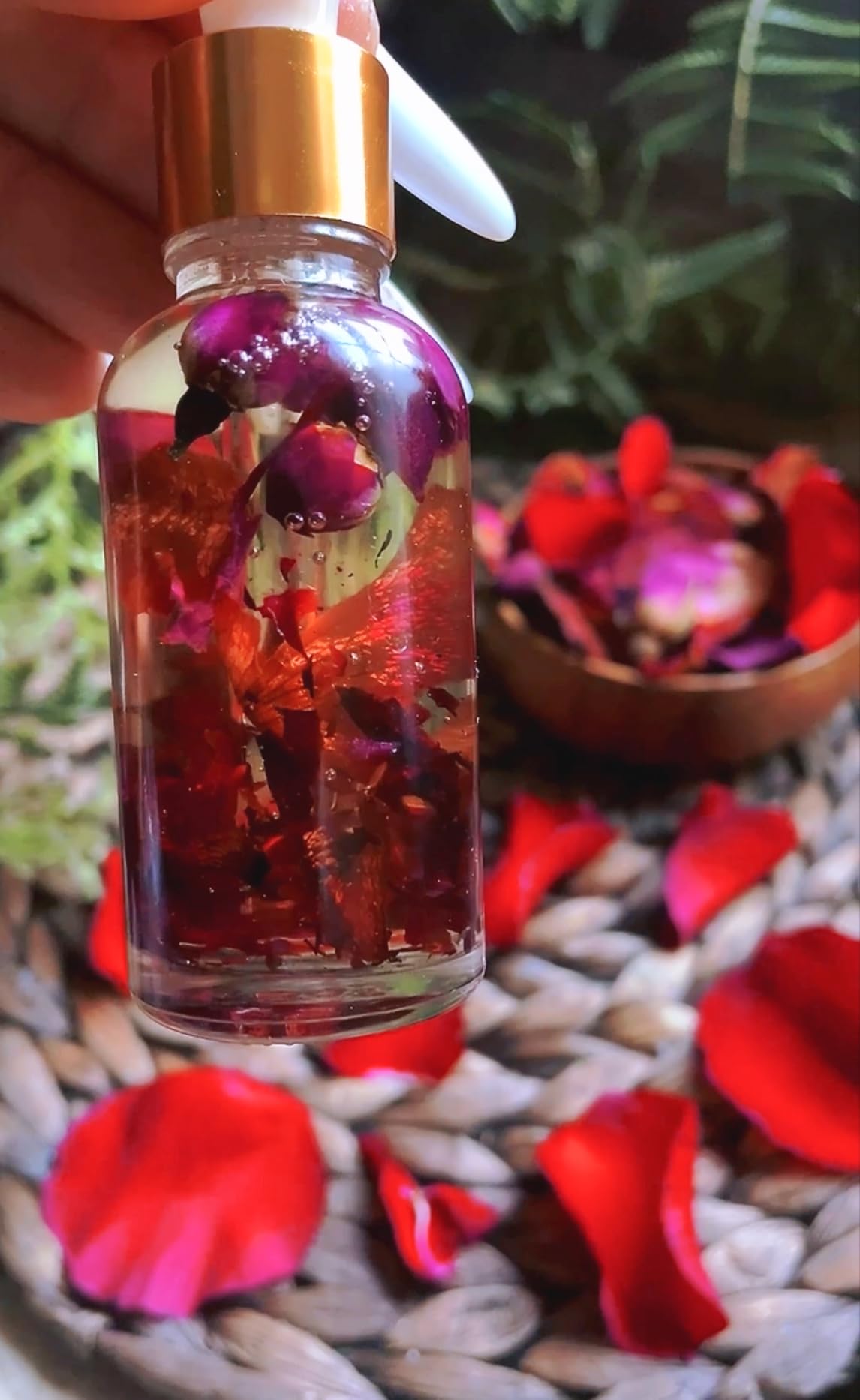Aphrodite Goddess Essential Oil - Natural Aromatherapy Oil for Relaxation, Massage & Spiritual Healing | Perfect for Diffusers, Bath & Skincare