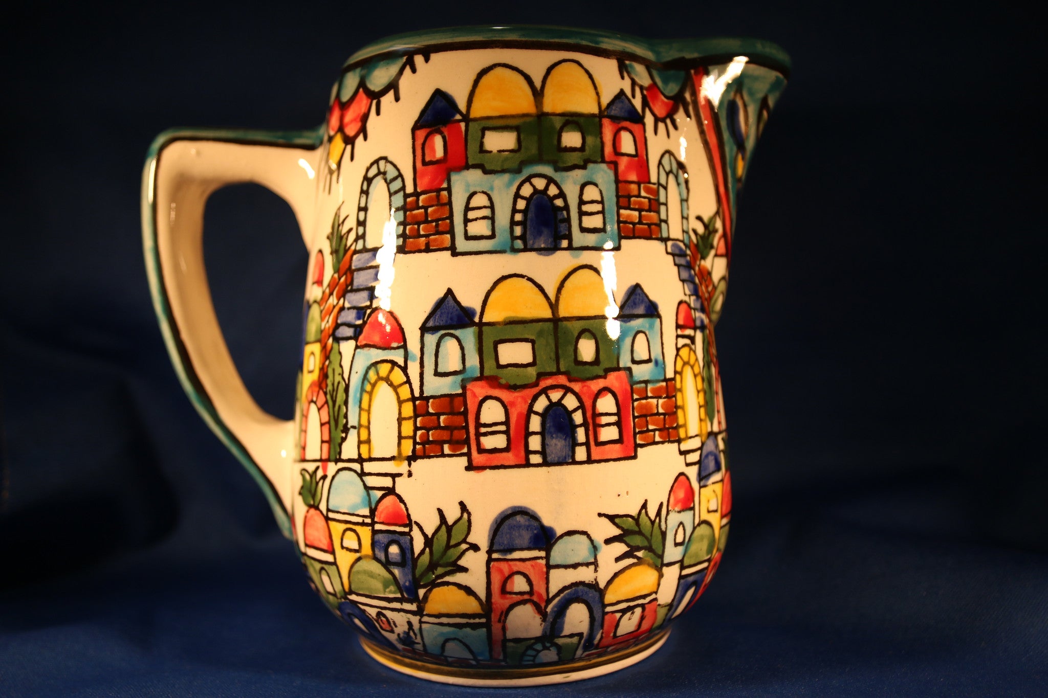 Premium Large Cream Pitcher - Elegant Porcelain Milk Jug for Coffee, Tea & Desserts - Perfect for Home, Cafe & Restaurant Use
