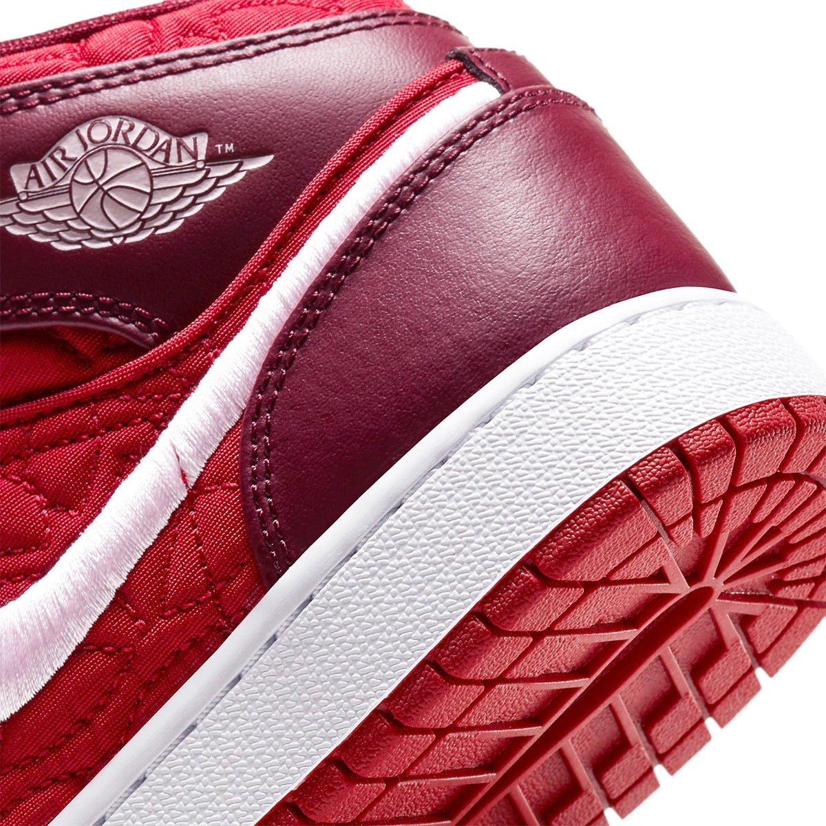 Air Jordan 1 Mid GS SE Pink Foam Red Quilt Basketball Shoes for Girls - Perfect for School, Sports & Street Fashion