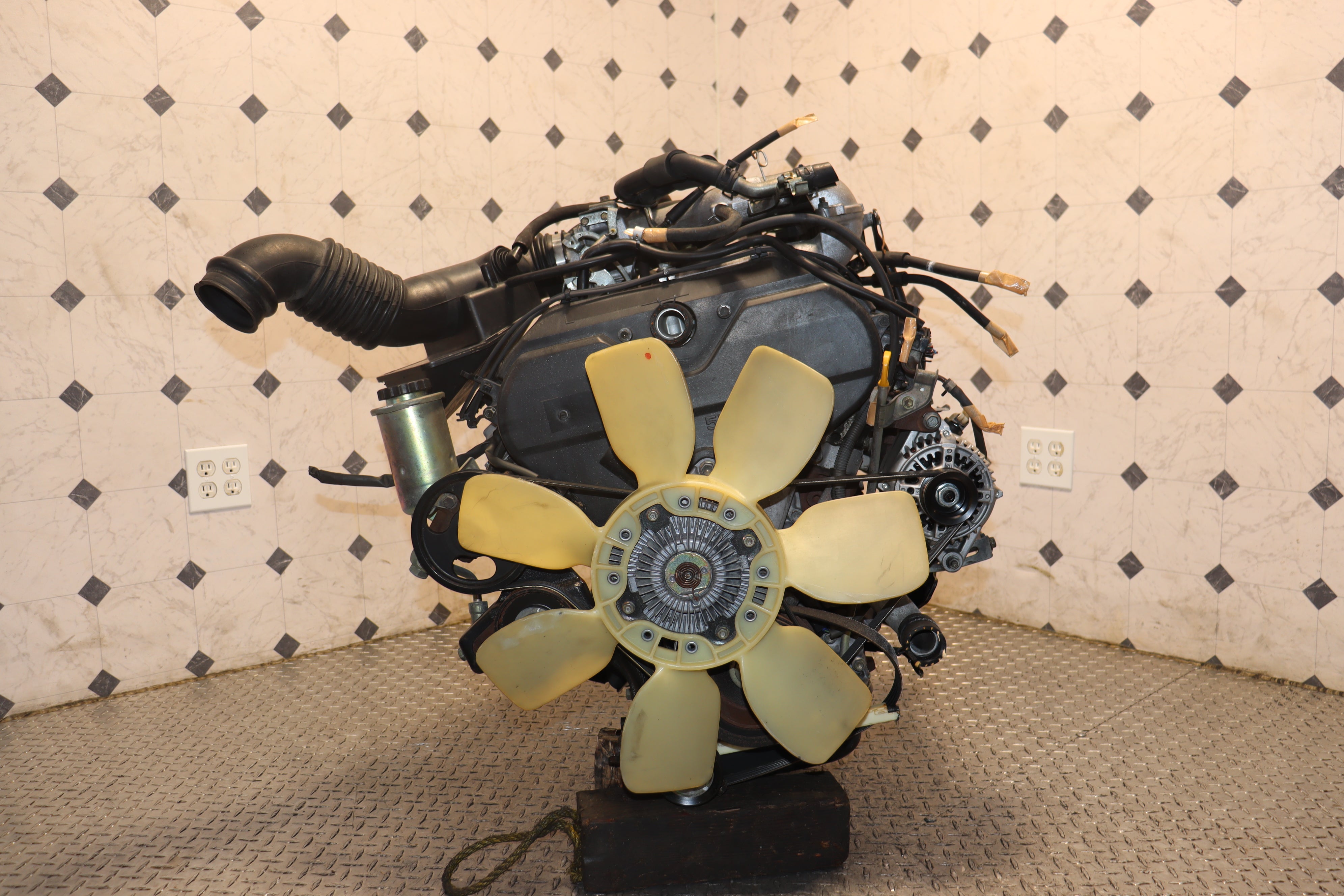 JDM 5VZ-FE 3.4L V6 4CAM Engine for 95-02 Toyota Tacoma, 96-02 4Runner & 95-98 T100 - High Performance Replacement Engine for Off-Roading & Truck Upgrades
