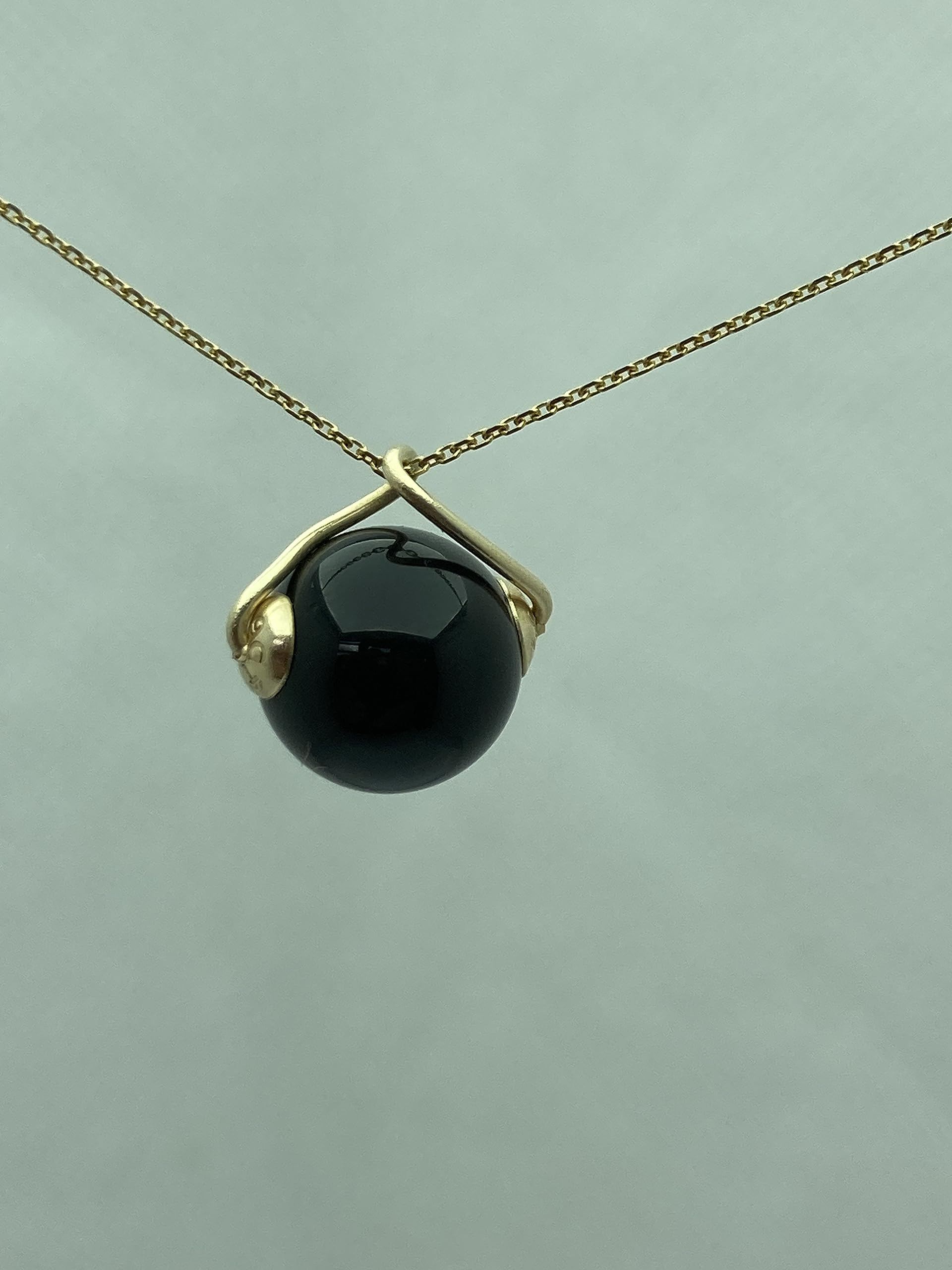 Solid Gold Black Onyx Pendant Necklace - 18K Gold Chain with Round Black Gemstone | Elegant Jewelry for Women, Perfect for Gifts, Parties & Special Occasions