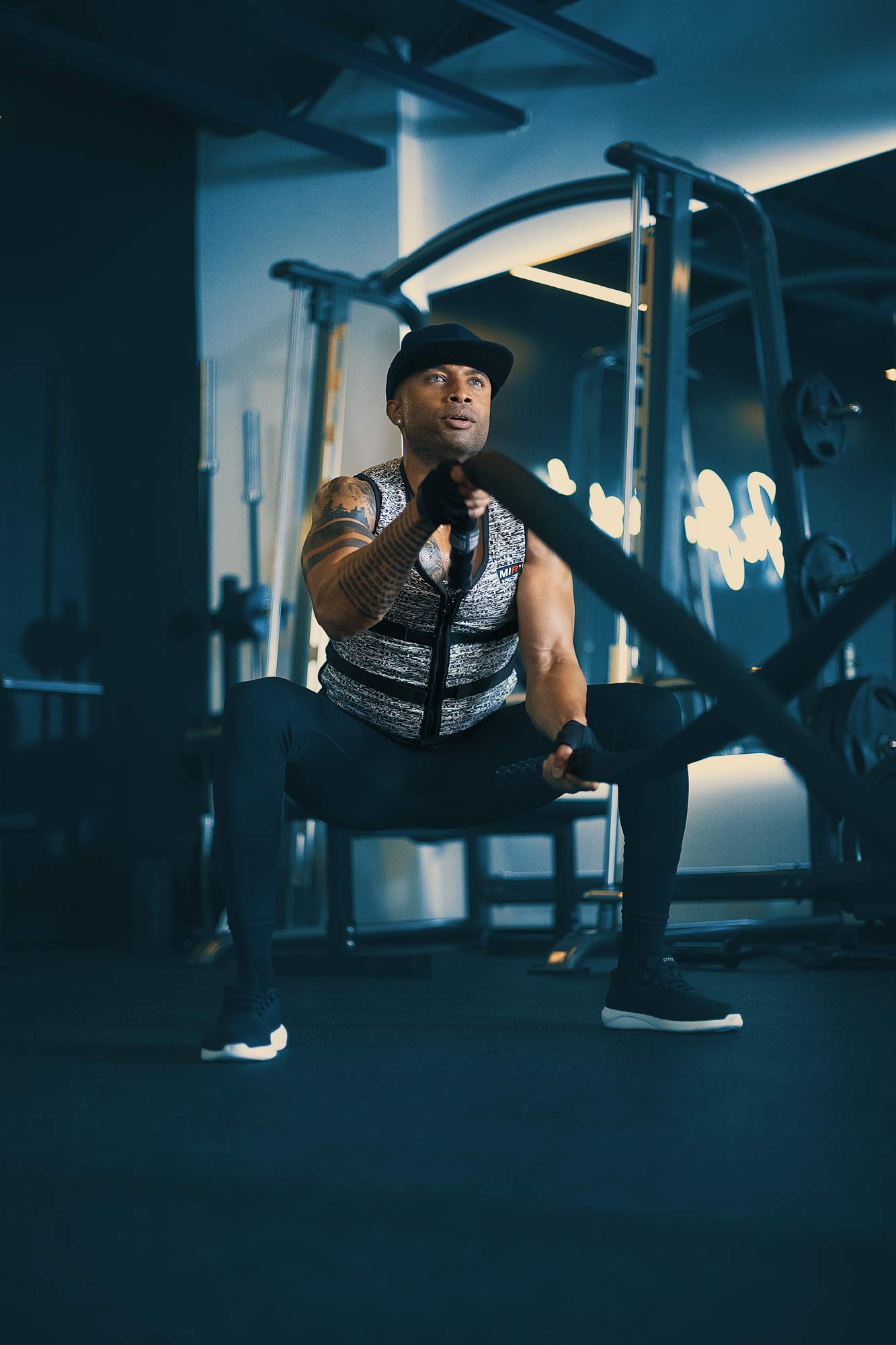 MiR Super Slim Air Flow Weighted Vest 4lbs - 32lbs Adjustable Workout Vest for Men & Women - Solid Iron Weights for Strength Training - Machine Washable Fitness Vest for Running, CrossFit & Home Workouts