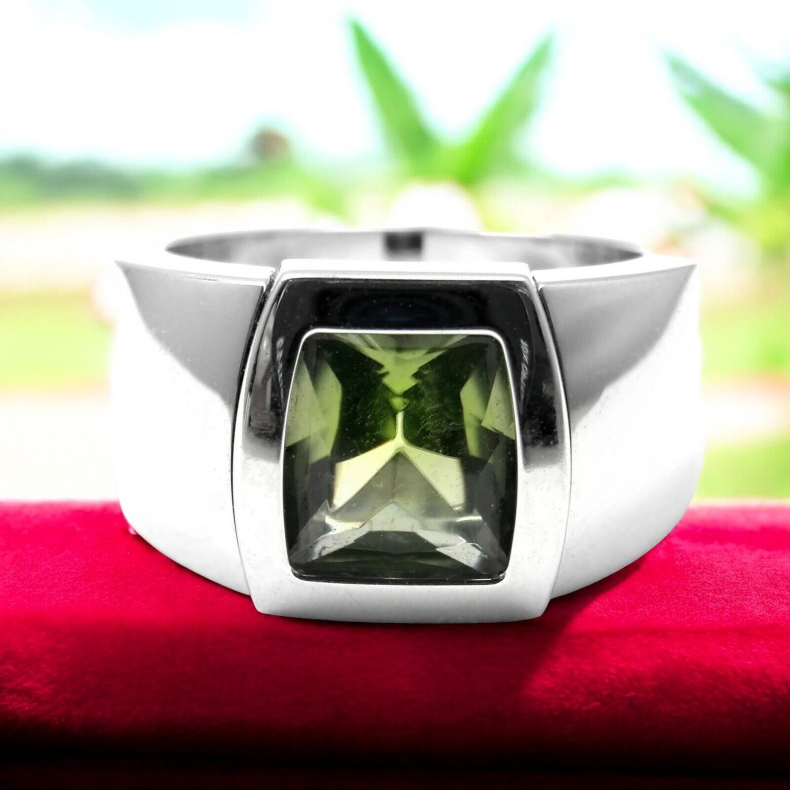 Authentic Cartier La Dona 18k White Gold Peridot Ring with Box & Certificate - Luxury Jewelry for Women, Perfect for Anniversaries, Weddings & Special Occasions