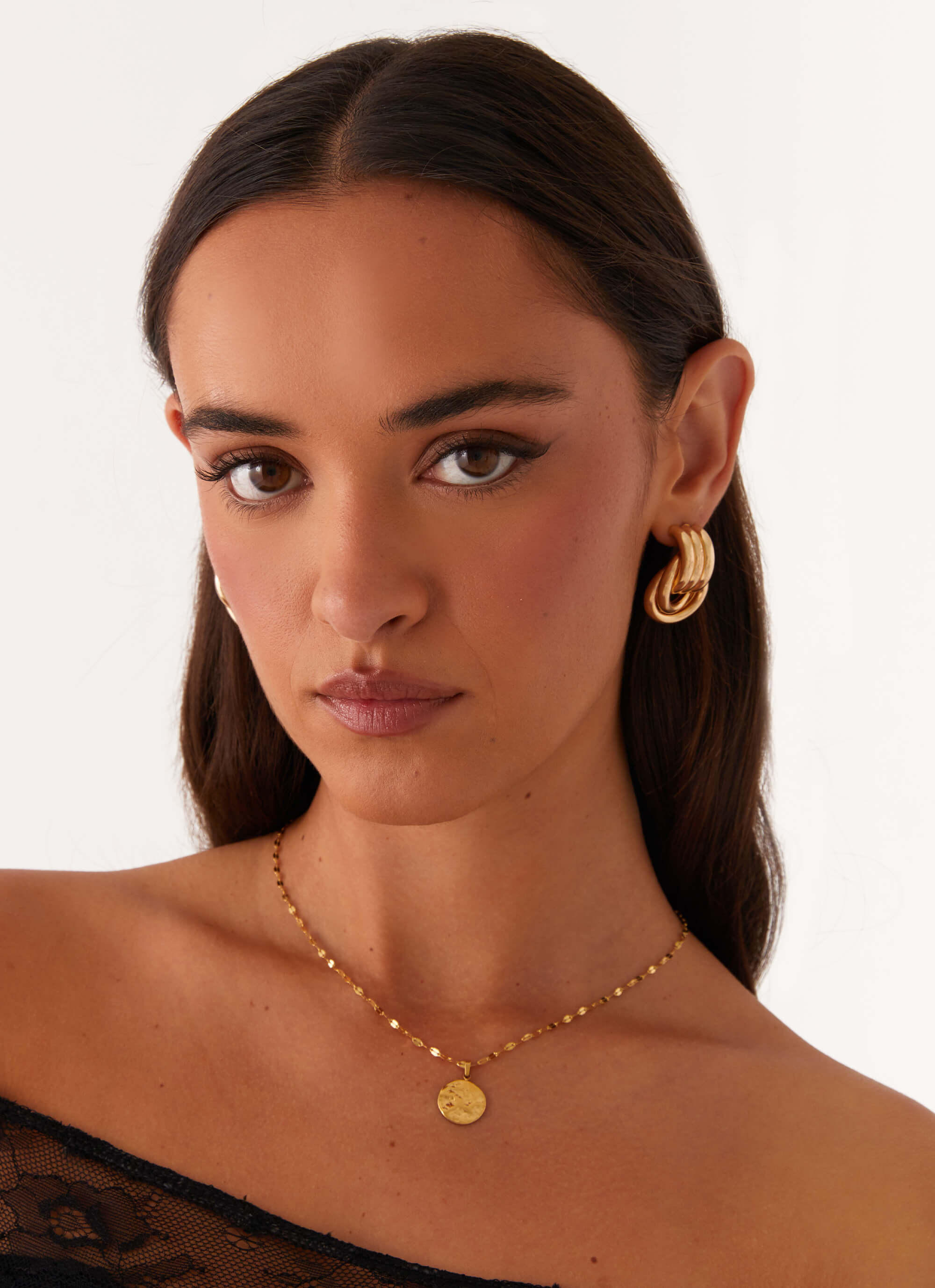 Trendy Gold Influencer Necklace - Perfect for Everyday Wear, Parties & Gifting