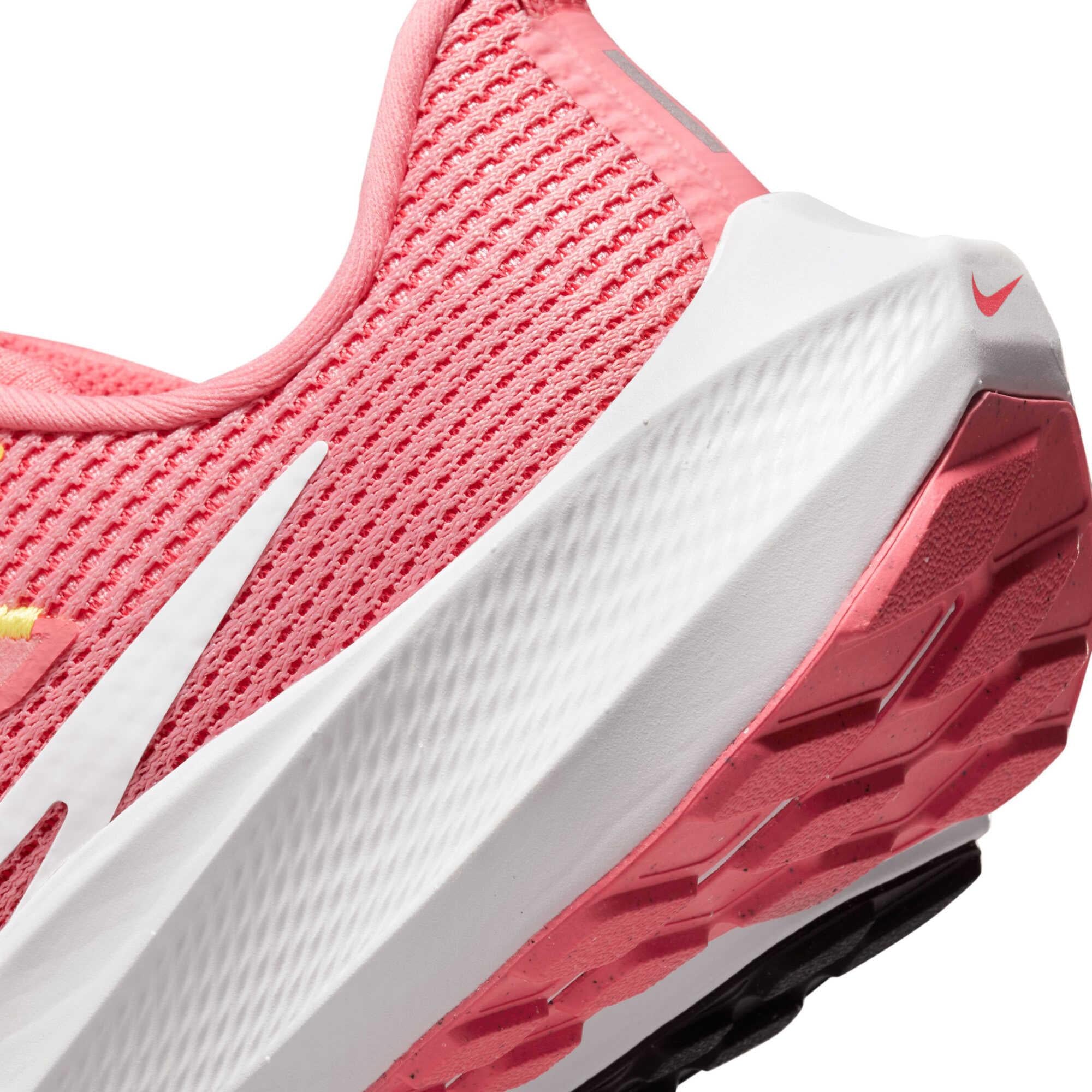 Nike Air Zoom Pegasus 40 Junior's Road Running Shoes - Lightweight & Cushioned for Girls' Training, Racing & Everyday Wear