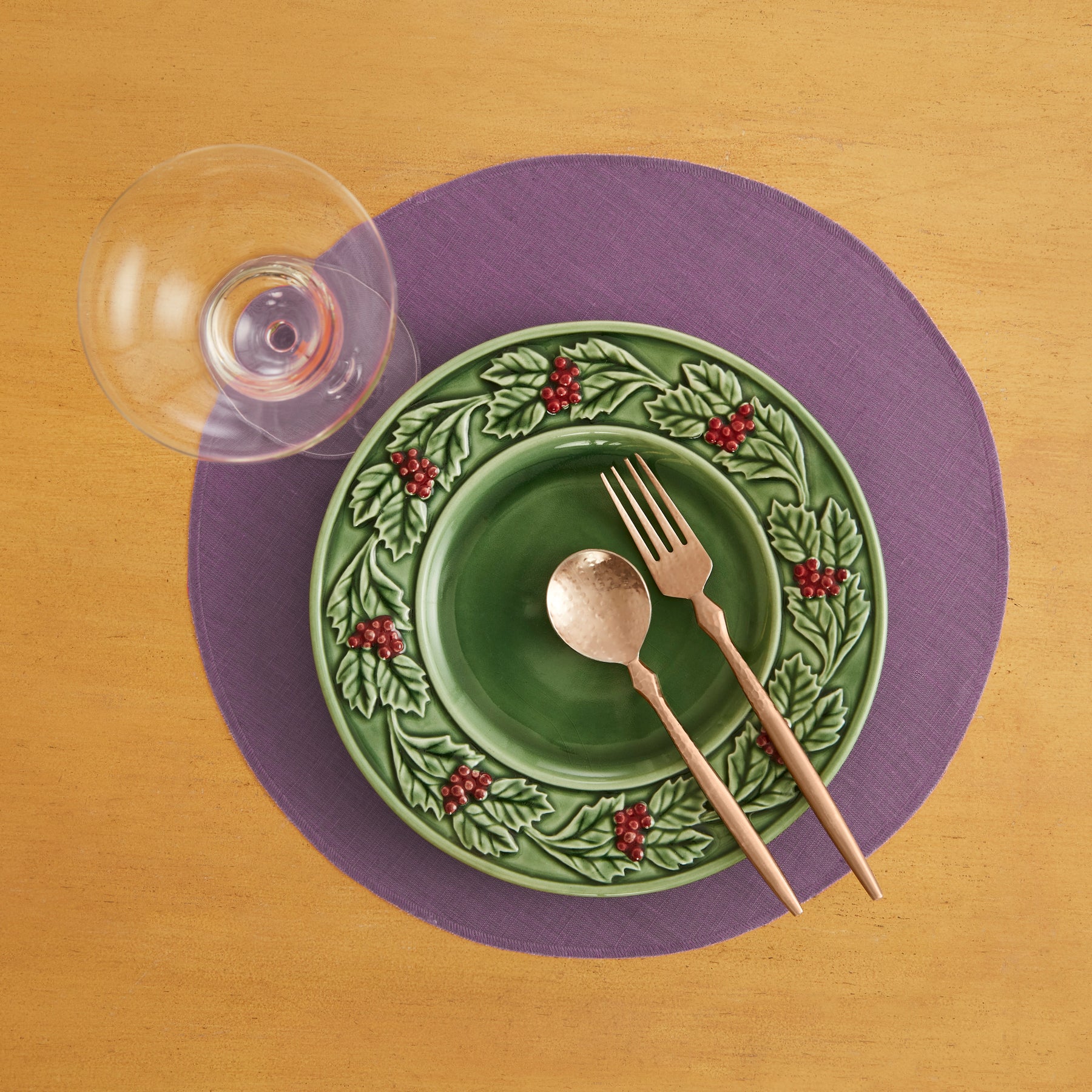 Premium Round Placemats Set of 4 - Non-Slip Heat Resistant Table Mats for Dining & Decor - Perfect for Dinner Parties, Holidays & Everyday Use