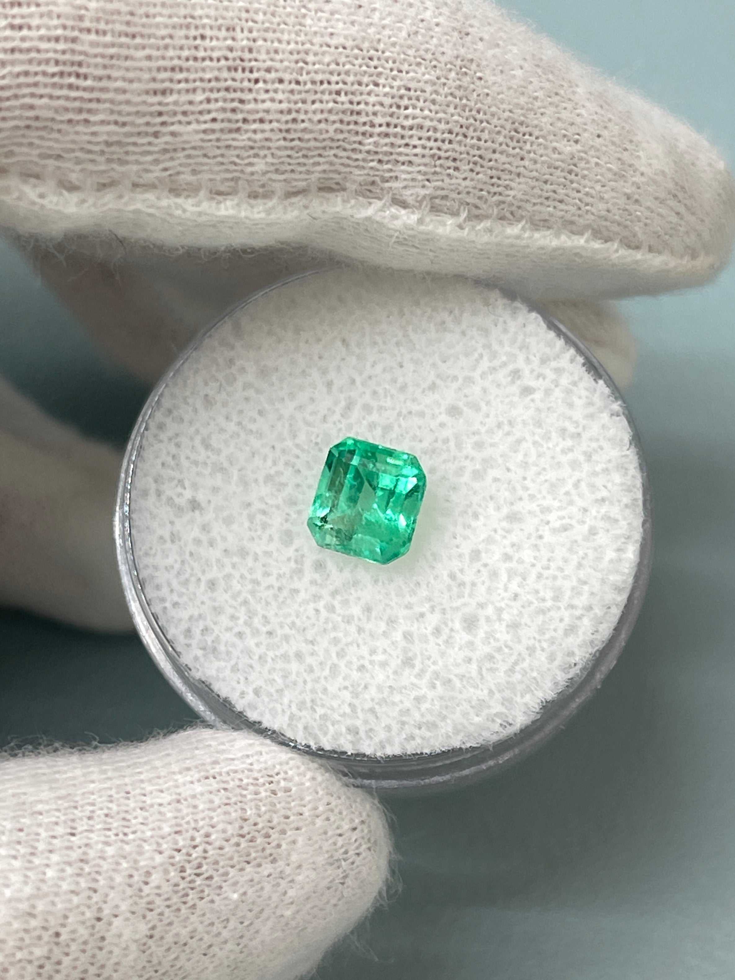 1.09 Carat 14K Gold 3 Stone Engagement Ring with Lab-Grown Diamonds & Natural Colombian Emerald - Classic Asscher Cut for Women - Perfect for Proposals, Anniversaries, and Special Occasions