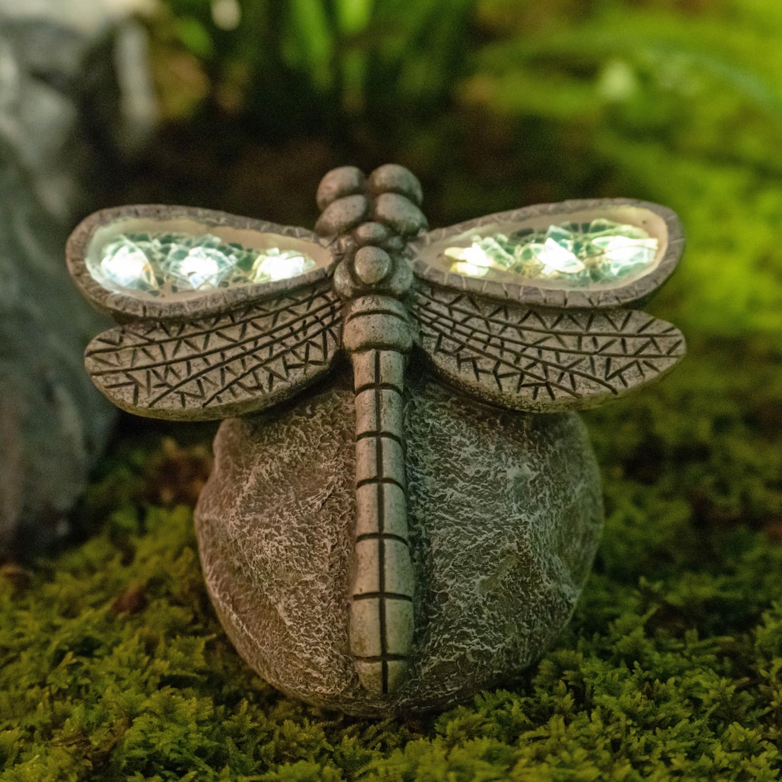 Solar Dragonfly Garden Statue - Outdoor Resin Dragonfly Decor with Solar Light for Patio, Balcony, Yard - Weatherproof Lawn Ornament - Perfect Garden Gift for Mother's Day, Birthday & Home Decoration