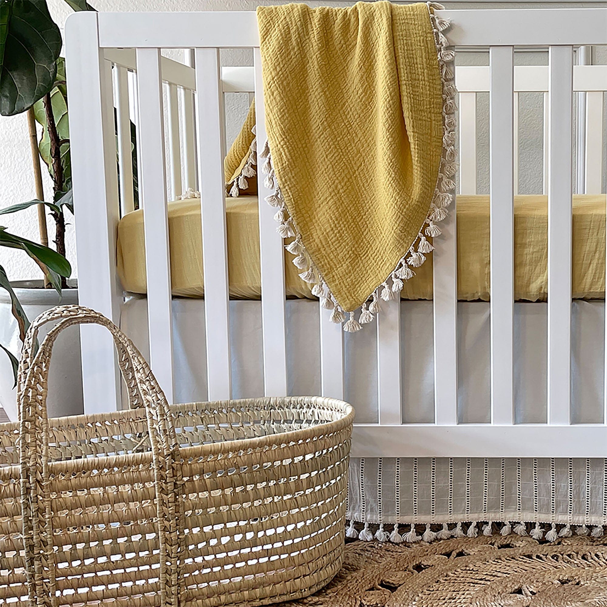 Soft Organic Cotton Fitted Crib Sheet for Baby Crib - Breathable & Hypoallergenic Nursery Bedding - Perfect for Newborns, Infants & Toddlers - Ideal for Daycare, Nursery or Home Use