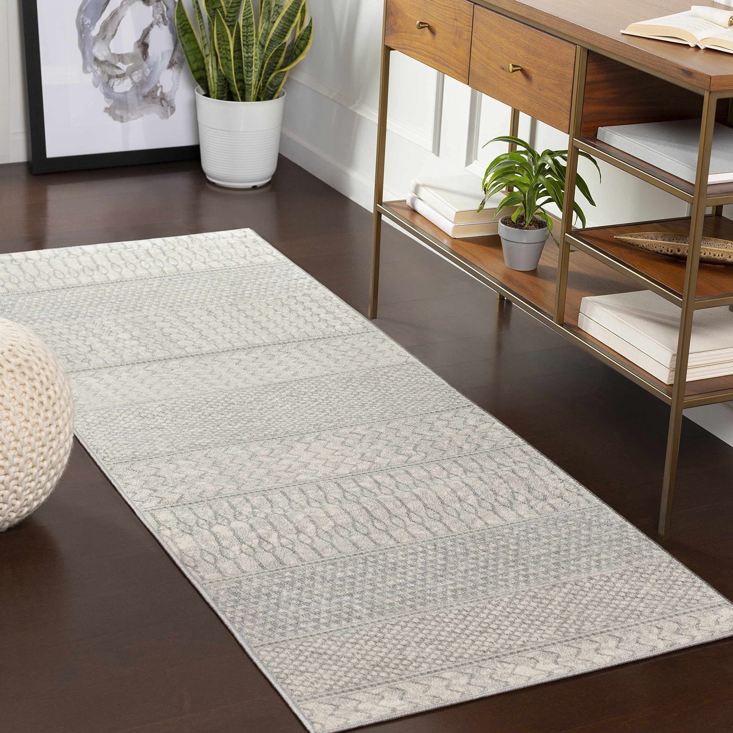 Hauteloom Nunda Modern Round Area Rug 6'7