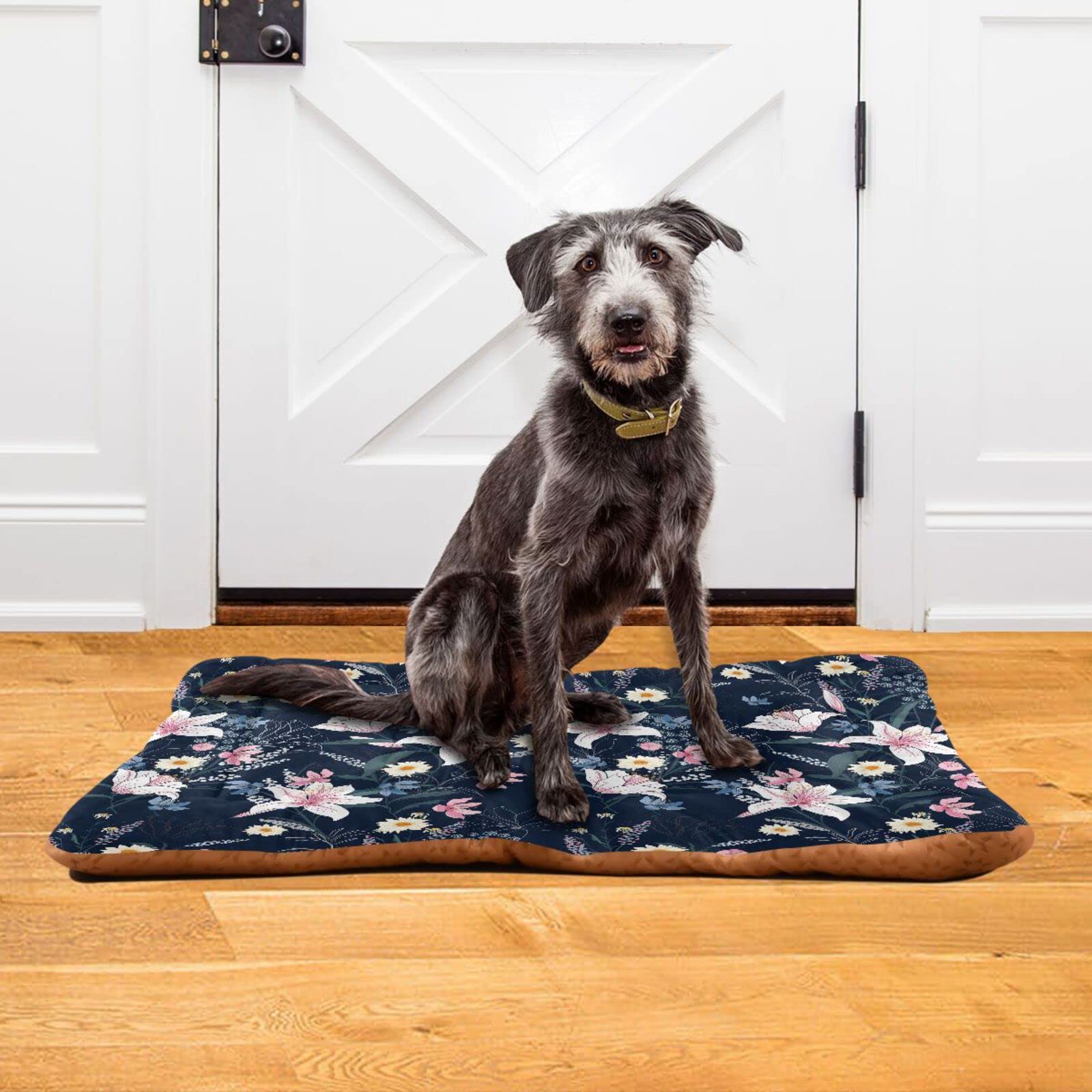 Ultra Soft Washable Pet Bed - Floral Lily Daisy Pattern Dog & Cat Crate Mat (24x18 Inches) - Fleece Kennel Pad for Comfortable Sleeping - Perfect for Crates, Carriers & Home Use