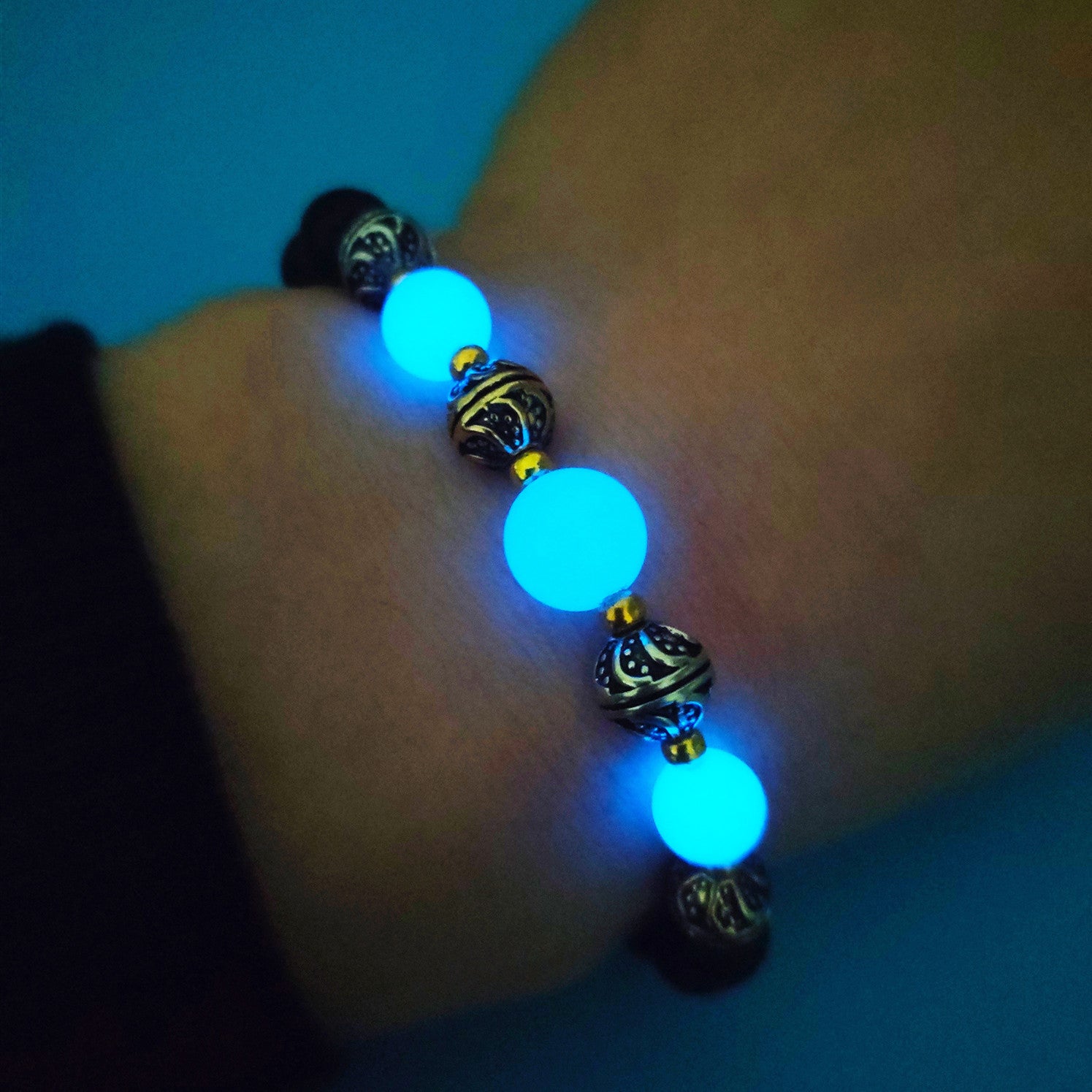 Elegant Luminous Beaded Bracelet for Women - Fashion Jewelry Gift for Her - Perfect for Evening Parties, Date Nights & Special Occasions