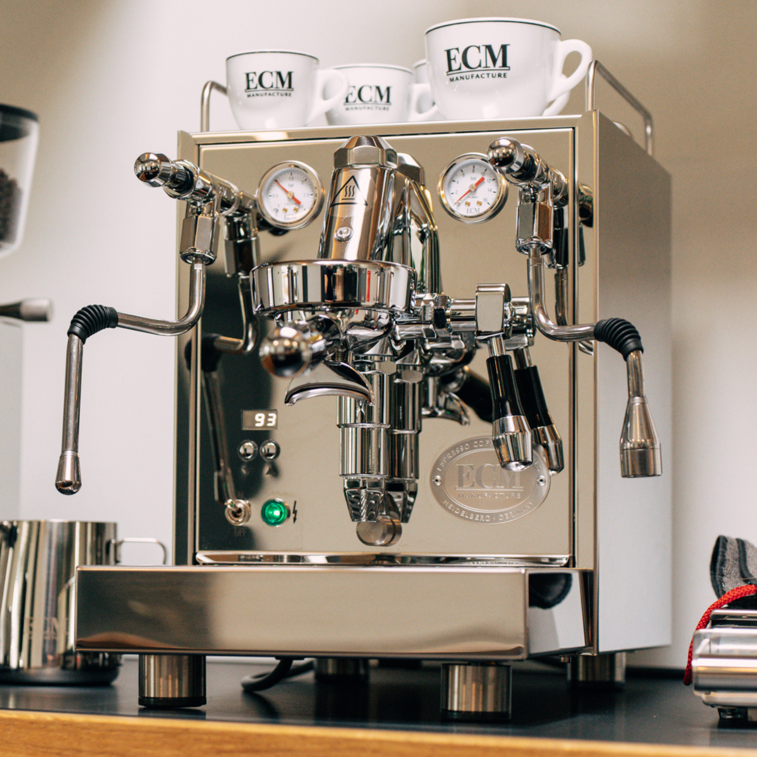 ECM Mechanika Max Espresso Machine - Professional Grade Italian Coffee Maker for Home & Cafe Use | Perfect for Espresso, Cappuccino & Latte Art