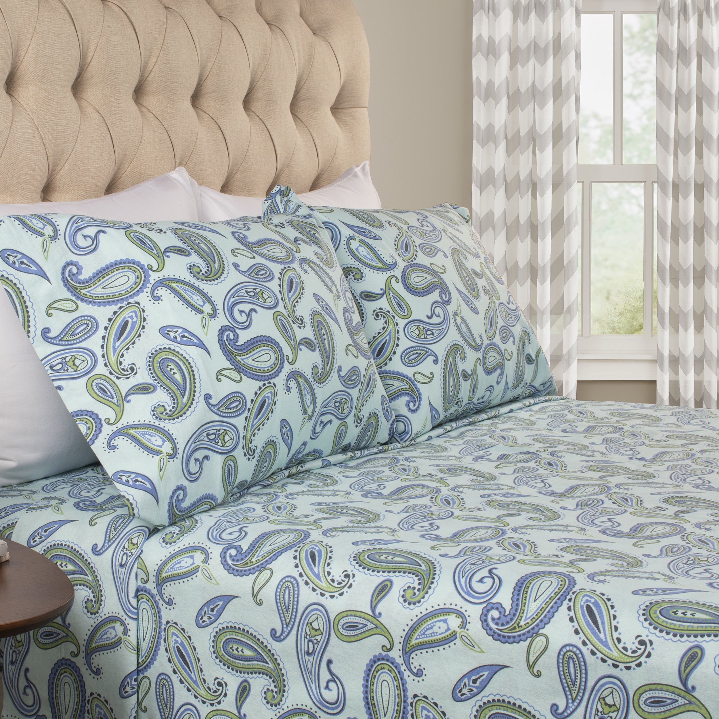 Soft Flannel Cotton Floral Paisley Bed Sheet Set - Queen Size, Deep Pocket Fitted Sheet, Flat Sheet & Pillowcases - Cozy Winter Bedding for Cold Nights (Use in Bedrooms, Guest Rooms, Dorms, RVs)