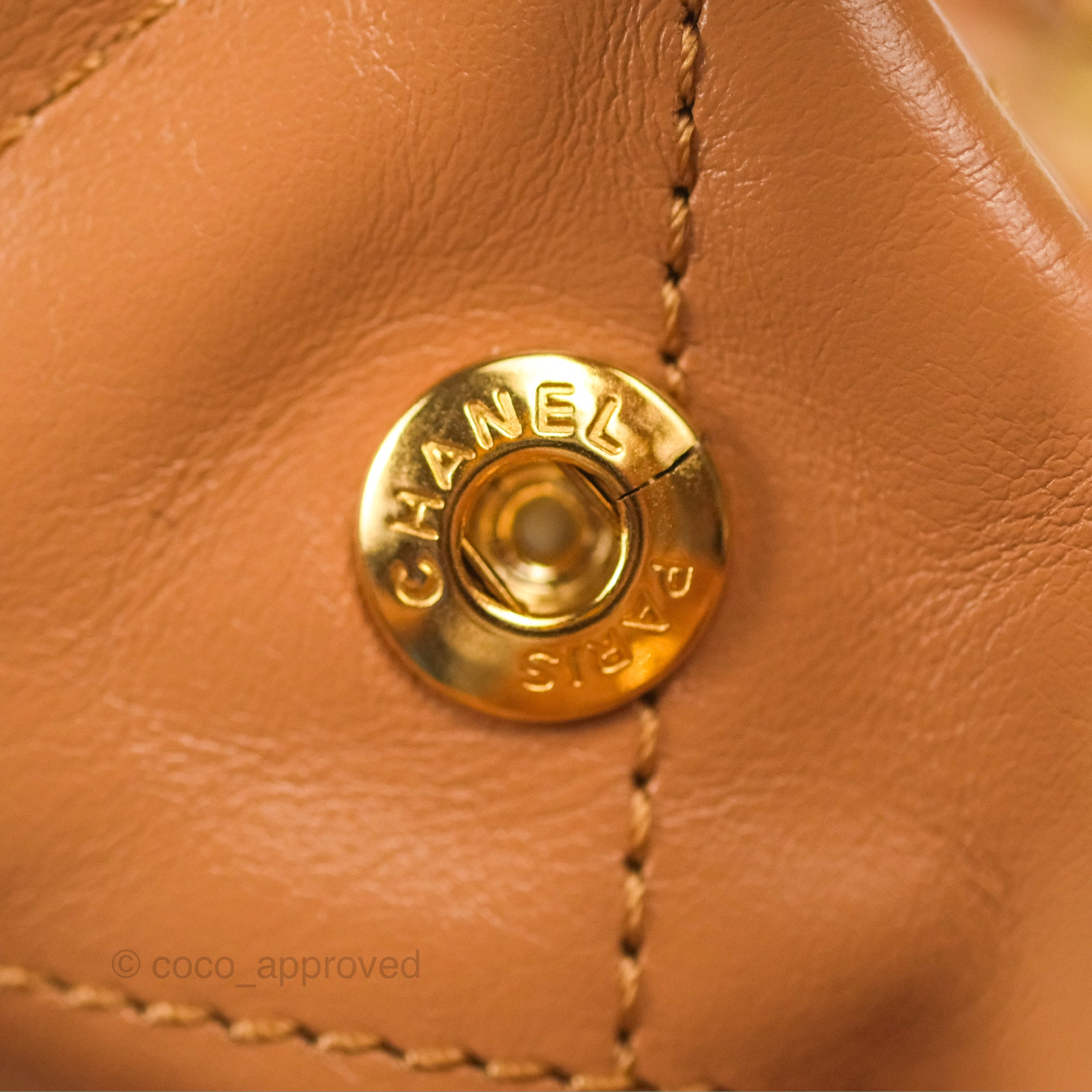 Chanel 22 Small Handbag in Caramel Beige Shiny Calfskin Leather with Aged Gold Hardware - Perfect for Everyday Use & Luxury Fashion Accessories
