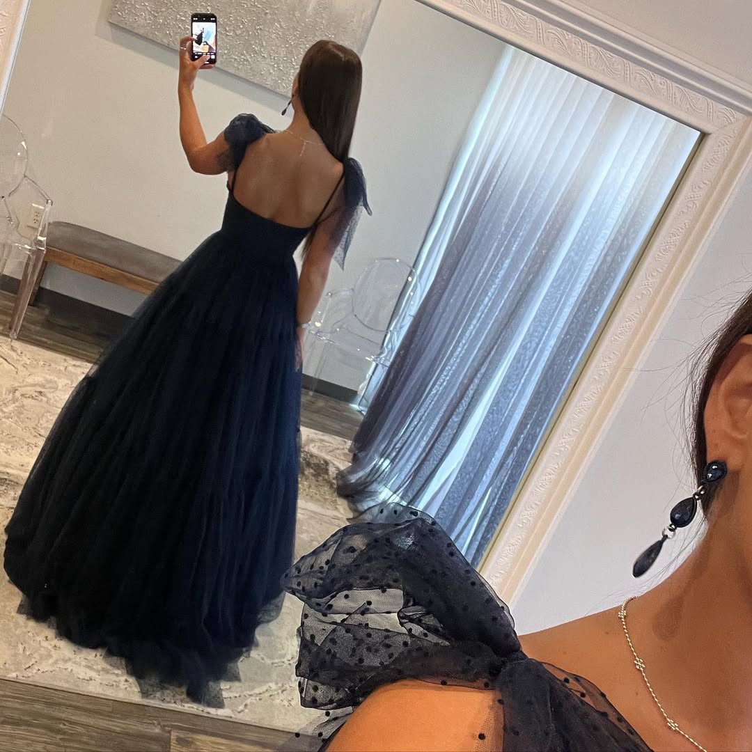 Elegant A-Line Navy Blue Tulle Long Prom Dress for Formal Evening Events - Perfect for Homecoming, Dances & Special Occasions - Style J5549