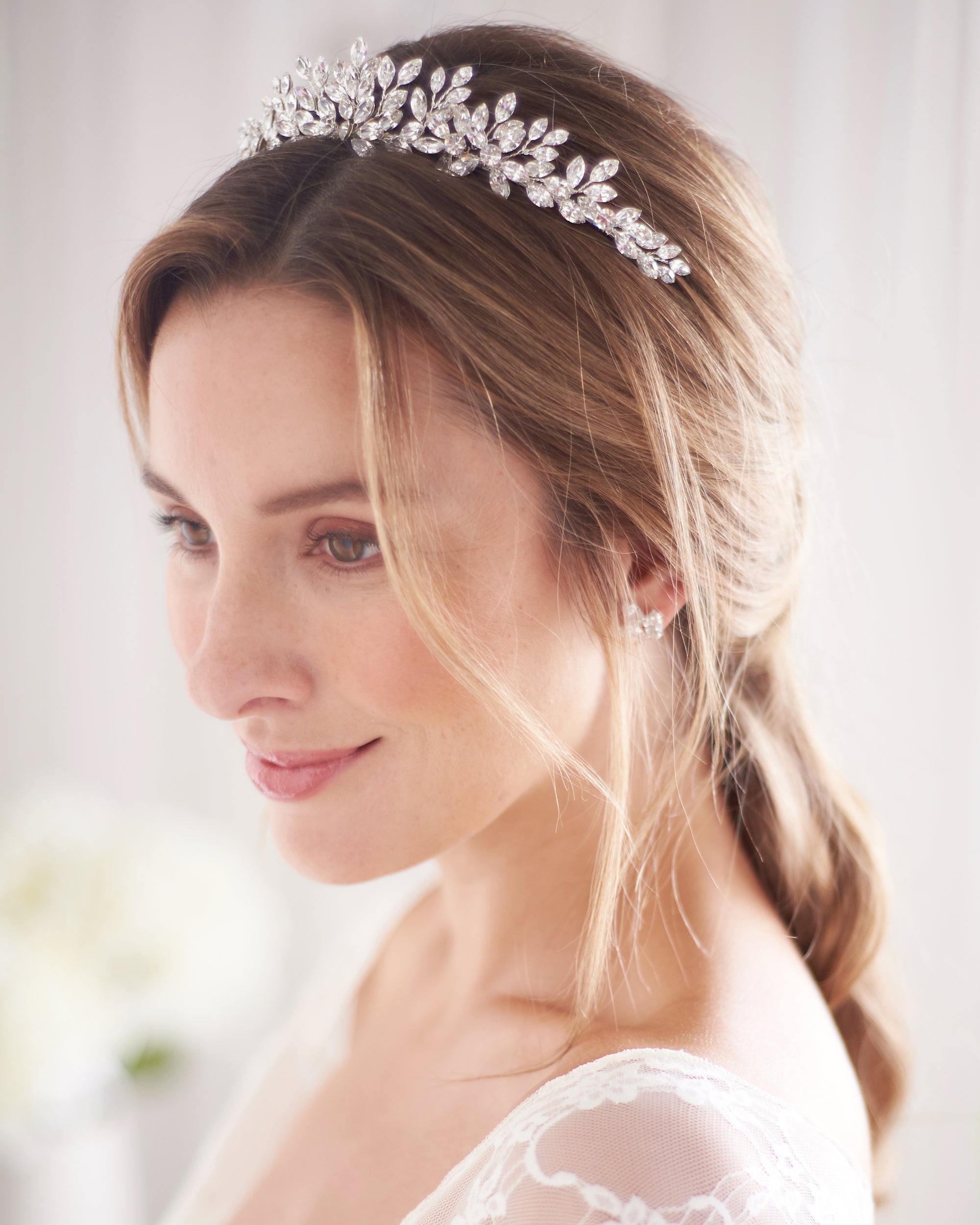 Sparkling Tessa Crystal Wedding Tiara – Elegant Bridal Headpiece for Brides, Princess Style Hair Accessory – Perfect for Weddings, Prom, Pageants & Special Occasions