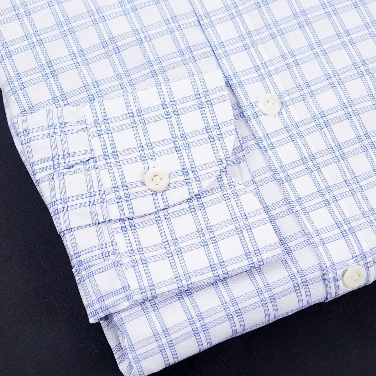 Isaia 'Italia' Lightweight Cotton Shirt for Men | Premium Italian Dress Shirt | Business Casual & Formal Wear | Office, Wedding & Special Occasions