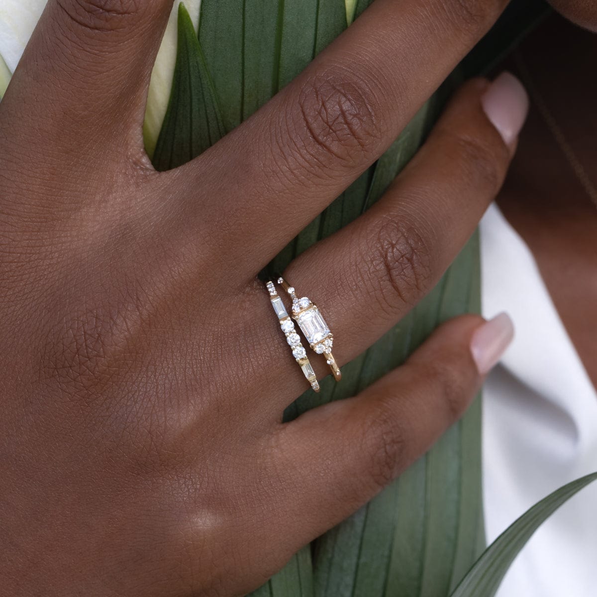 Starry East West Diamond Ring for Women - Elegant 14K Gold Stackable Band - Perfect for Engagement, Wedding & Anniversary Gifts