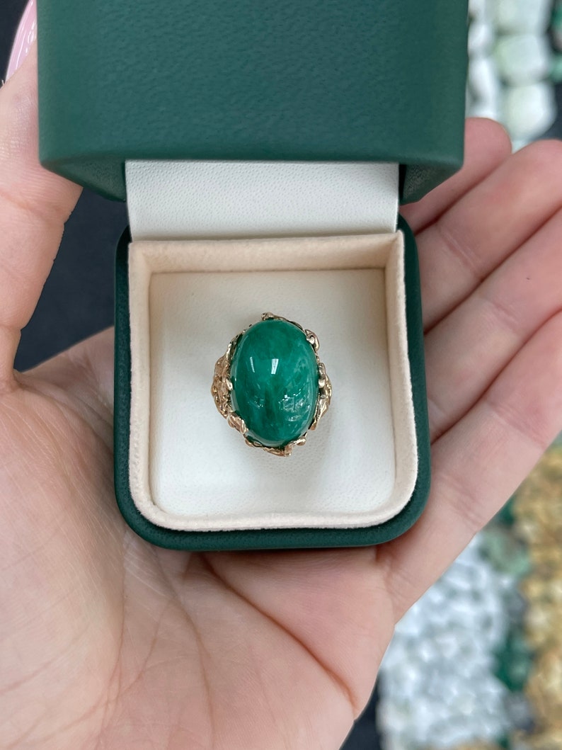 14K Gold Oval Emerald Solitaire Ring - Unisex Cabochon Prong Setting for Men & Women - Perfect for Engagement, Wedding, Anniversary & Everyday Jewelry