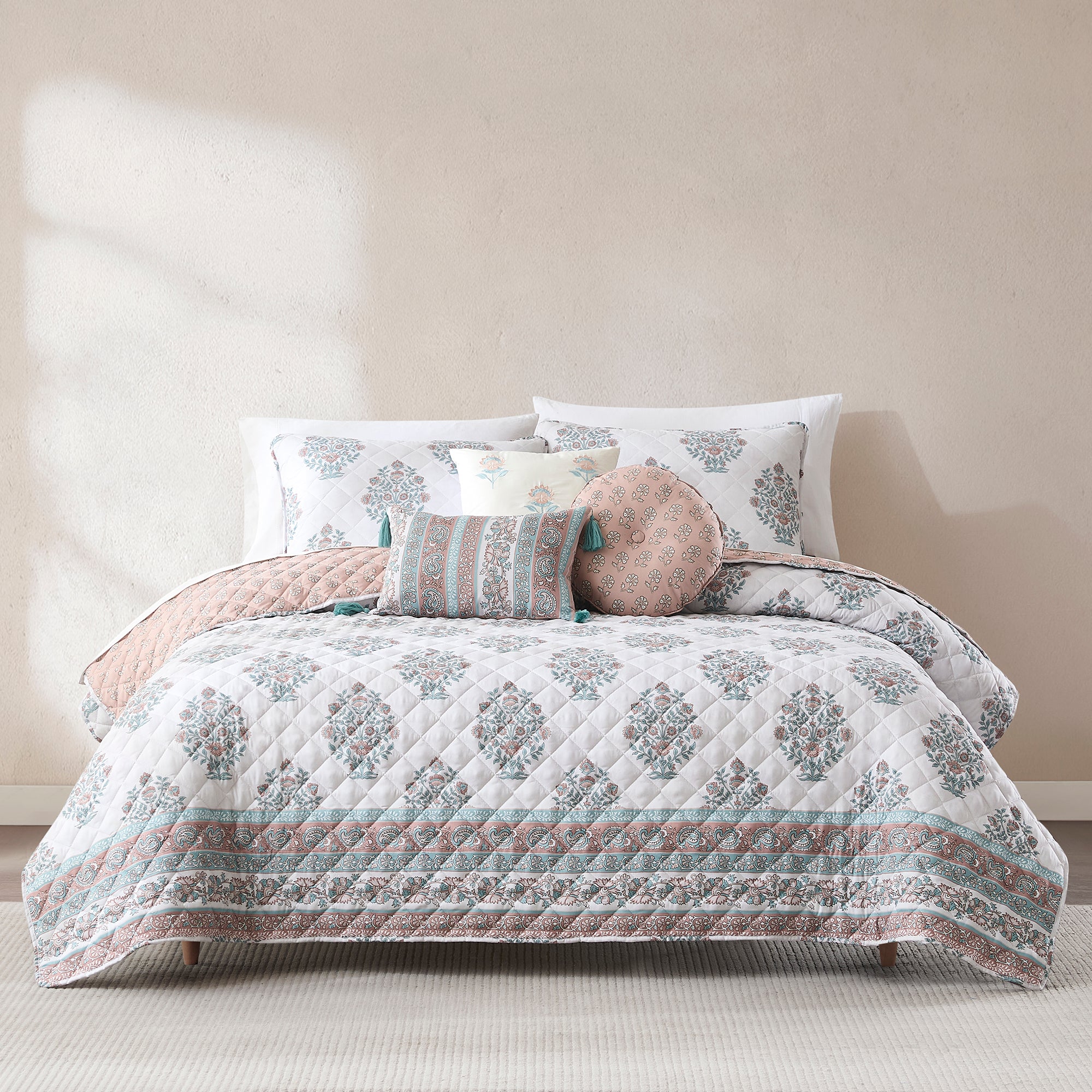 Sofia Reversible Flower Block Bouquet Quilt Set - 6 Piece Bedding Set for Queen Size Bed, Soft & Cozy Comforter for All Seasons | Perfect for Master Bedroom, Guest Room, or Dorm Decor