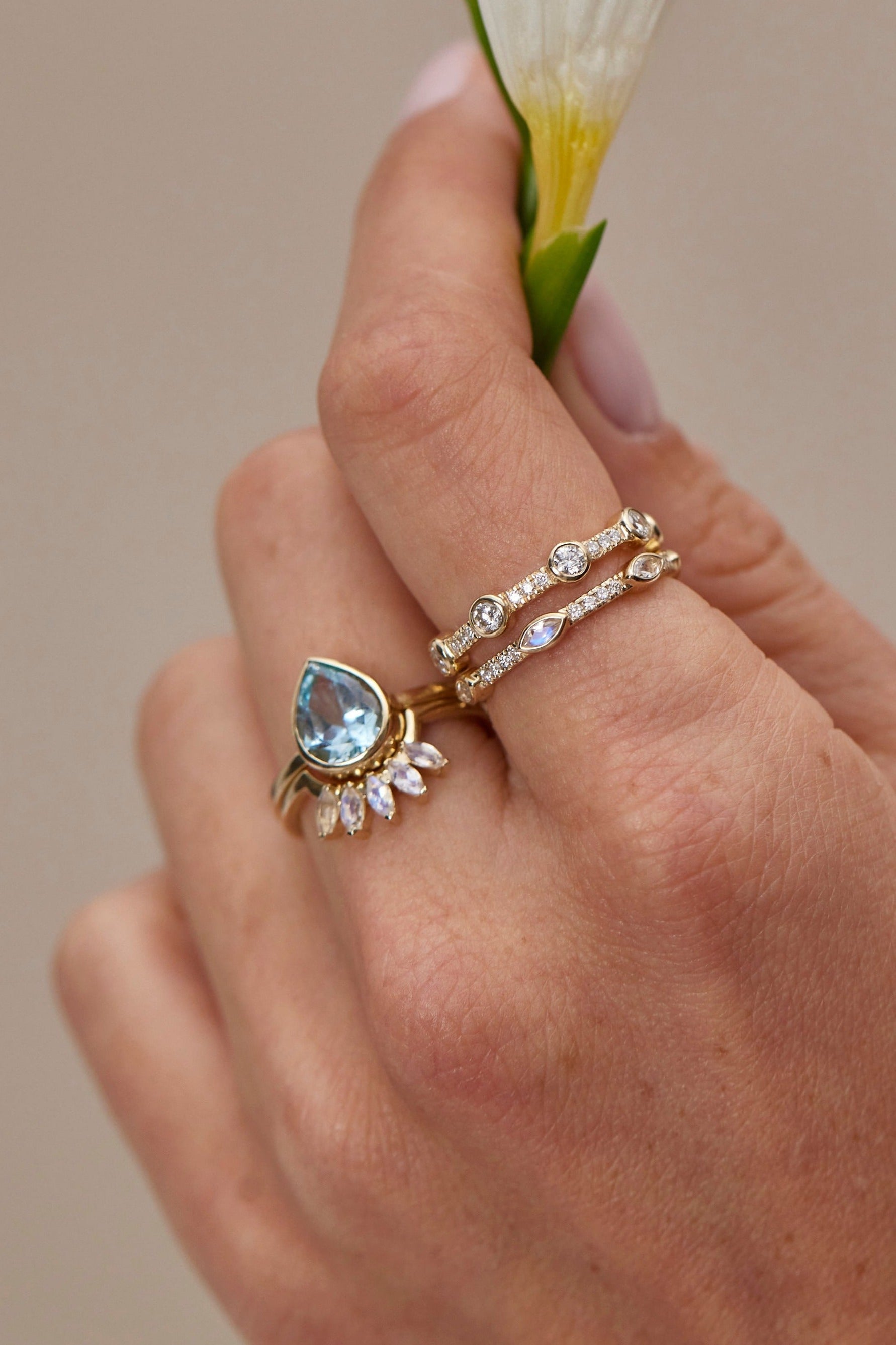 Infinity Moonstone Yellow Gold Wedding Ring – Elegant Bridal Jewelry for Engagement & Anniversary Gifts | Perfect for Romantic Proposals & Special Occasions