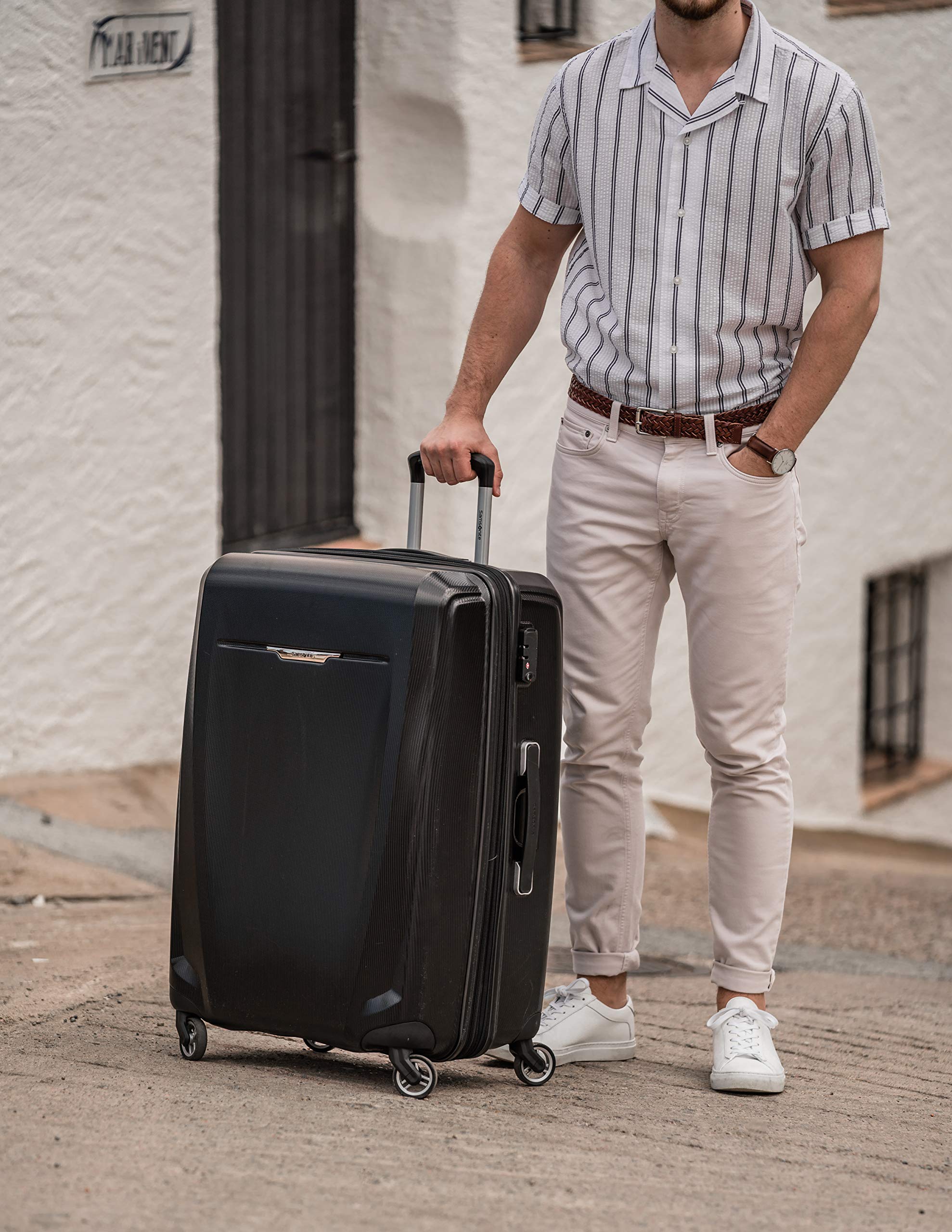 Samsonite Winfield 3 DLX Expandable Hardside Spinner Luggage Set - 3-Piece (20/25/28 Inch) Black Carry-On Suitcase for Travel, Business Trips & Vacations