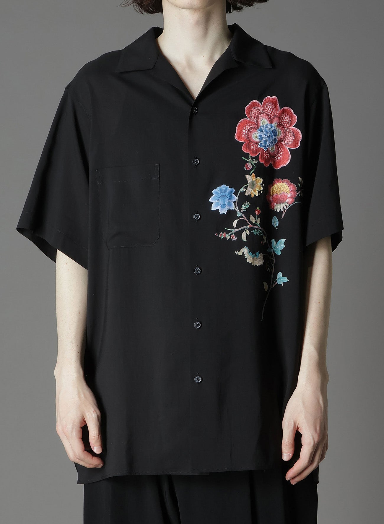 Premium Cellulose Lawn Hawaiian Aloha Shirt - Breathable Floral Print Casual Shirt for Men - Perfect for Beach Vacations, Summer Parties & Tropical Getaways