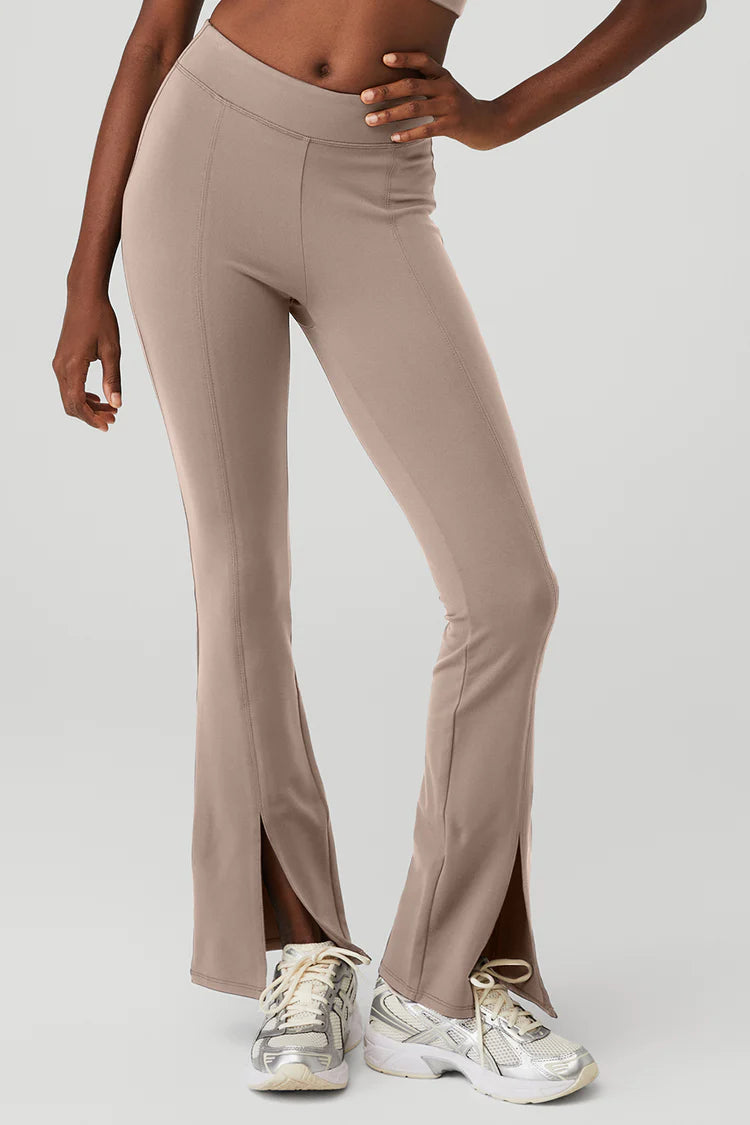 Alo Yoga Women's Airbrush High Waist Flutter Leggings - Taupe Tan | Yoga Pants for Women | Comfortable & Stretchy Workout Leggings | Perfect for Yoga, Pilates & Gym