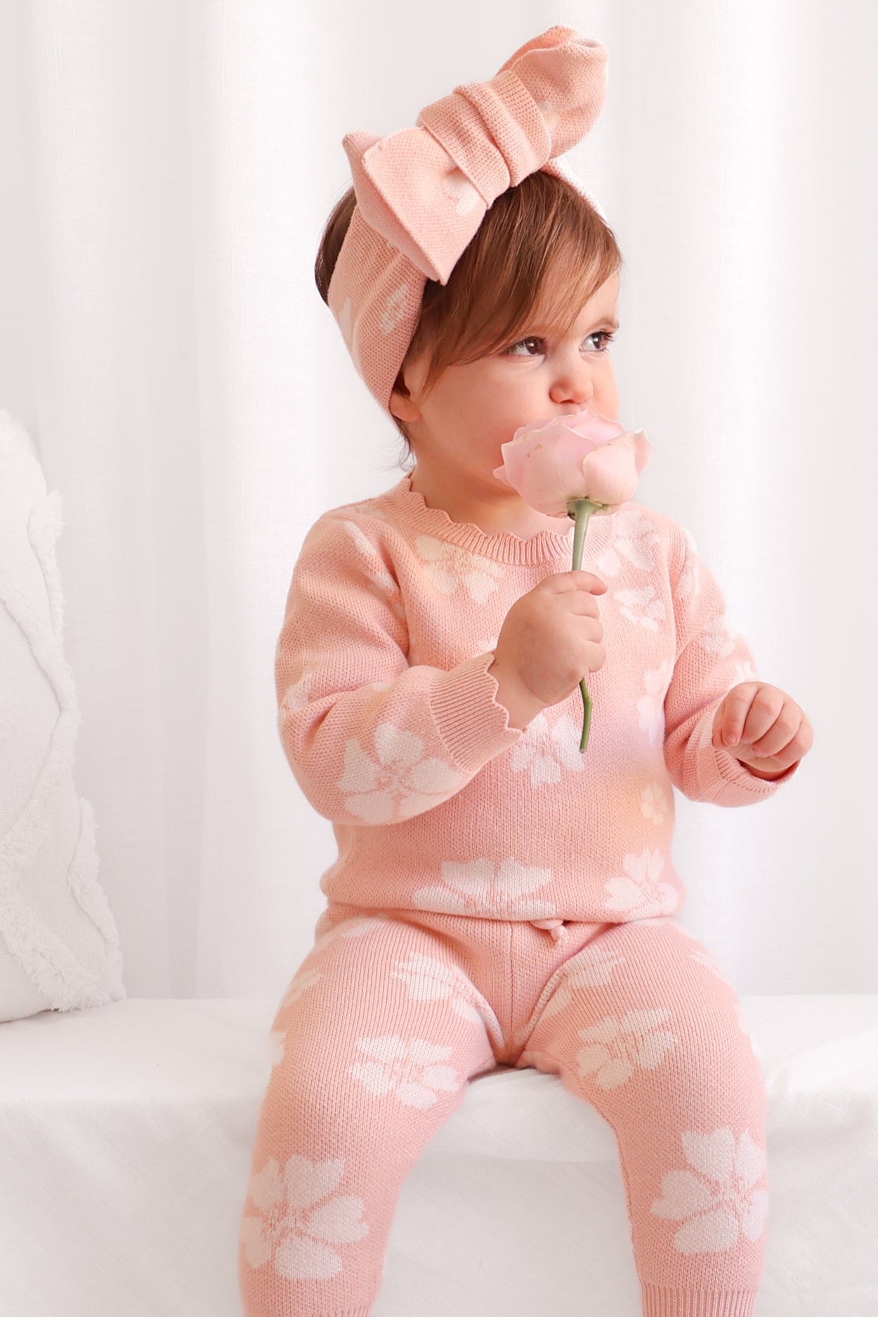 Cozy Knitted Jumper with Floral Posy Design - Perfect for Fall & Winter Fashion, Casual Outfits, and Holiday Gatherings
